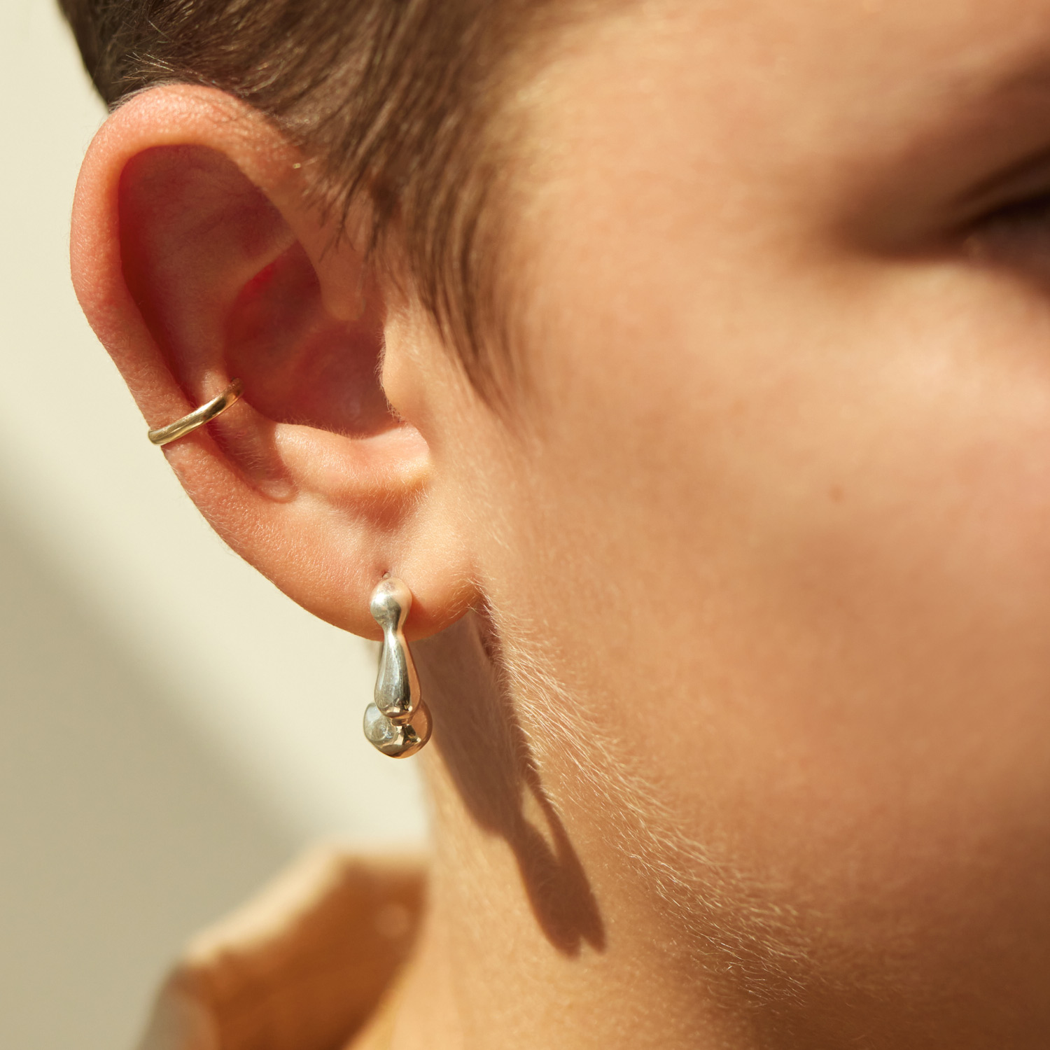 Arum Earrings (pair) - Image 5