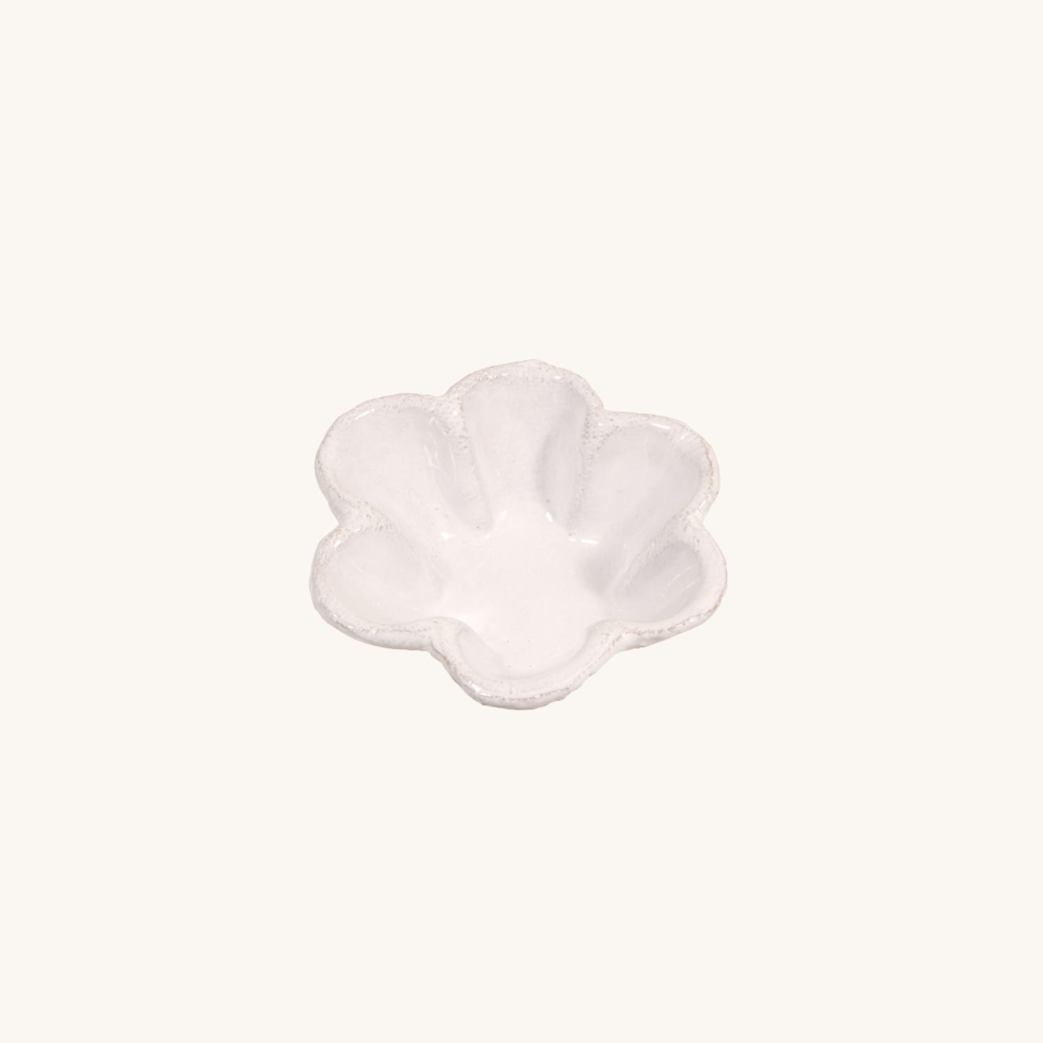 Alternative view of Very Small Fifine Saucer