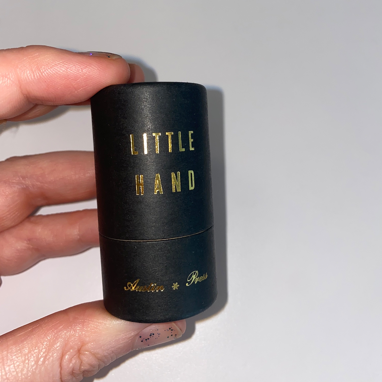 Little Hand Stand - Image 8