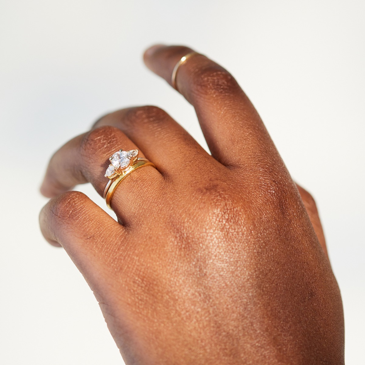 Old World Catbird Classic Wedding Band - Image 6