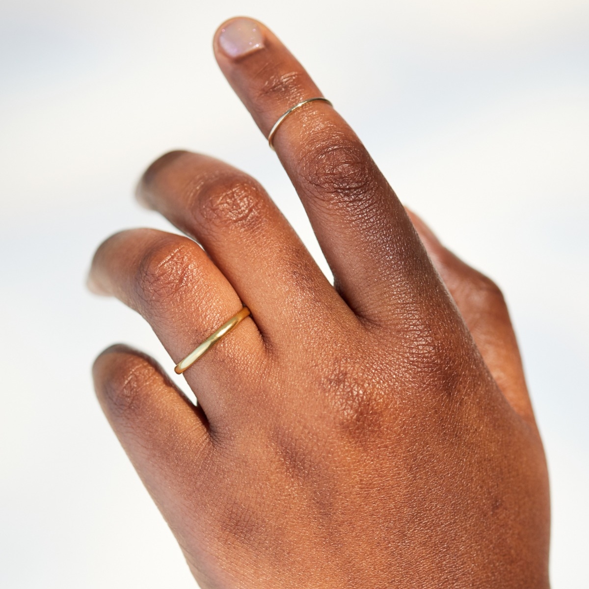 Old World Catbird Classic Wedding Band - Image 4