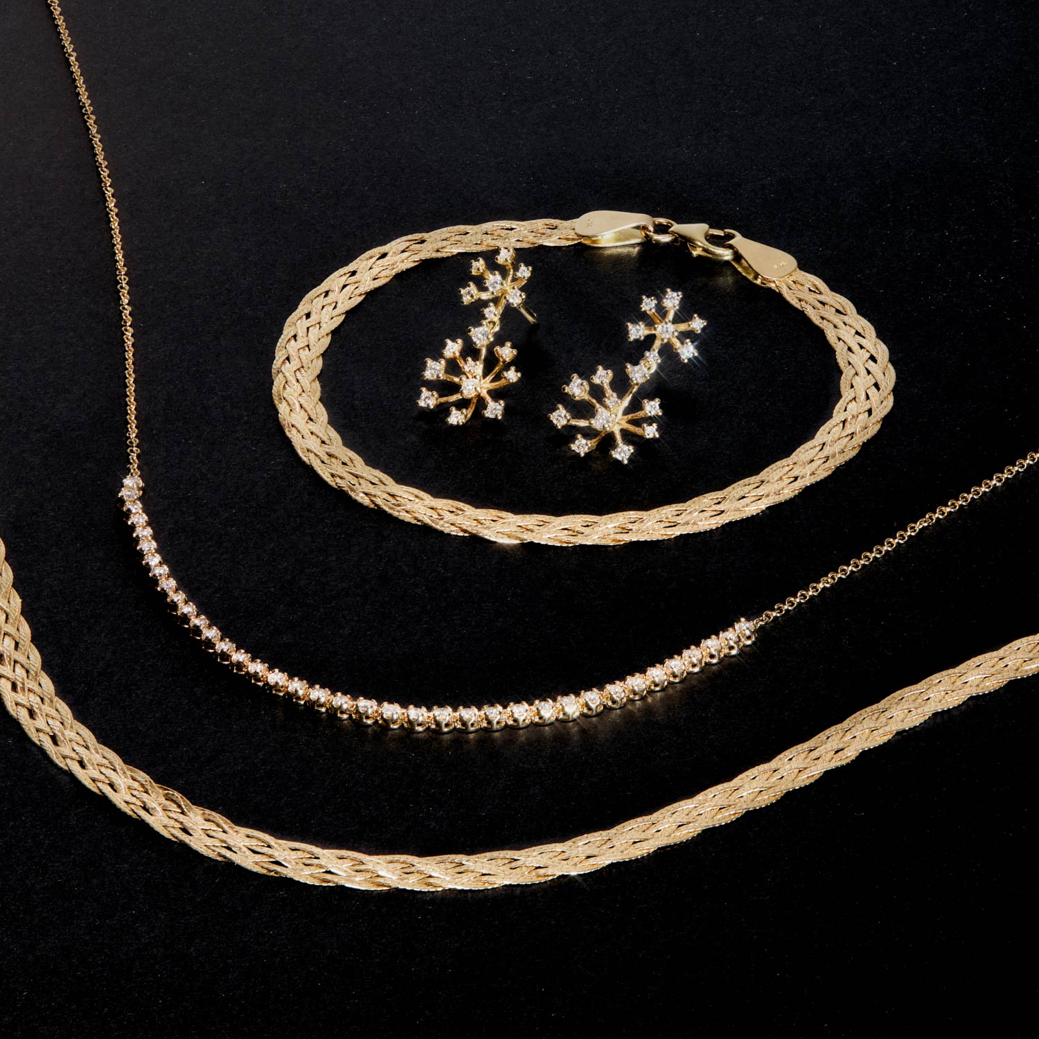 Grand Entwined Gold Chain - Image 15