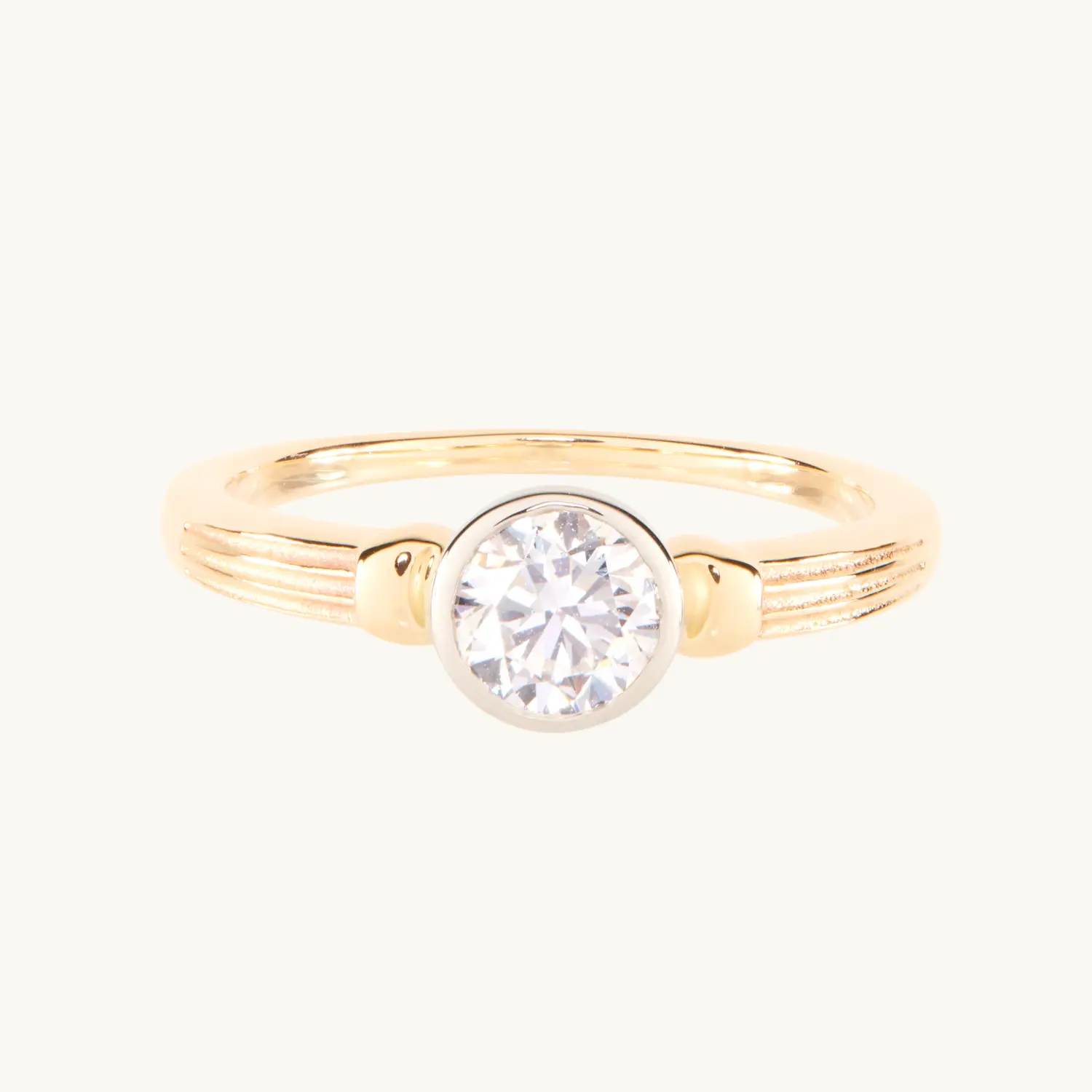 Column Solitaire Diamond Ring