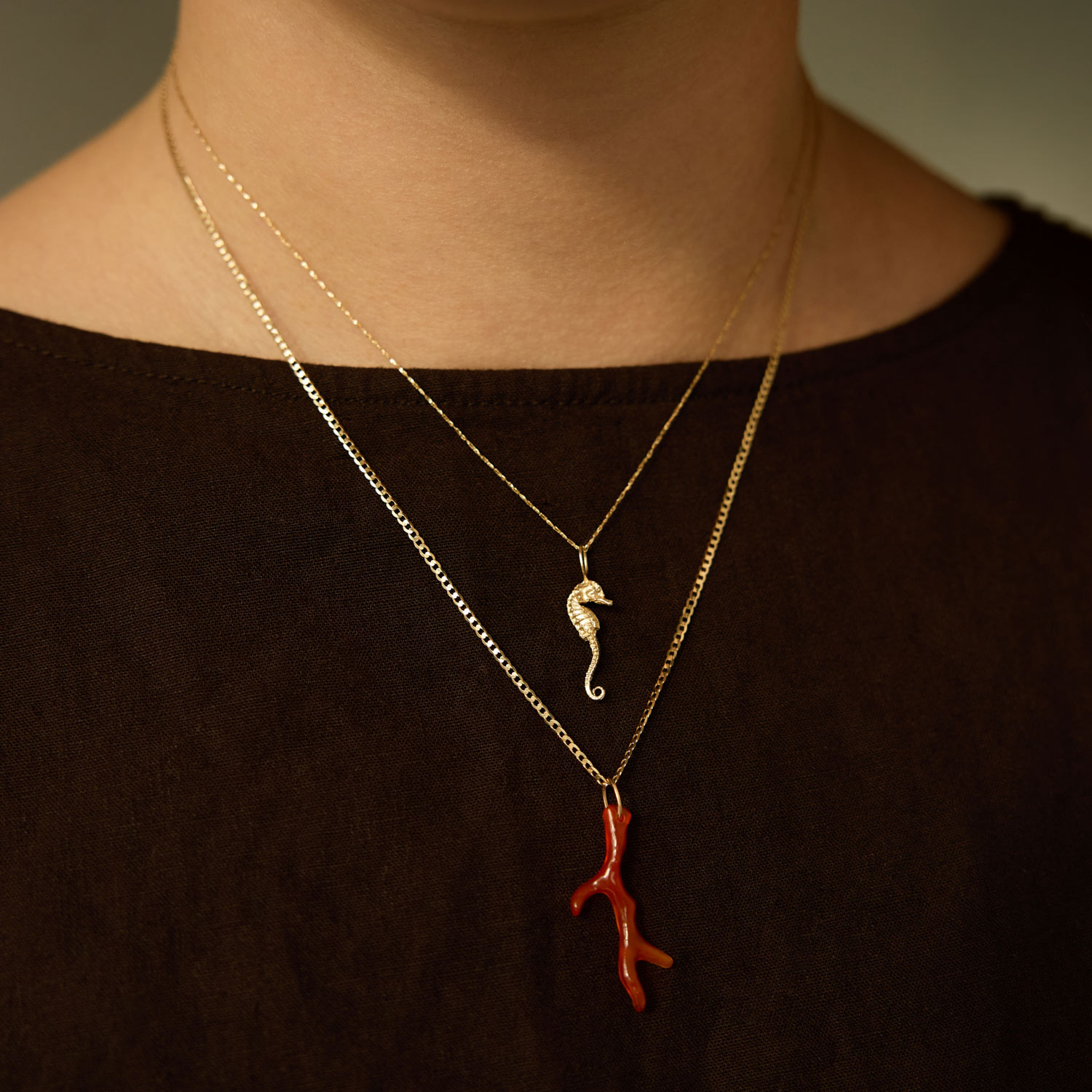 Little Seahorse Gold Charm - Image 3