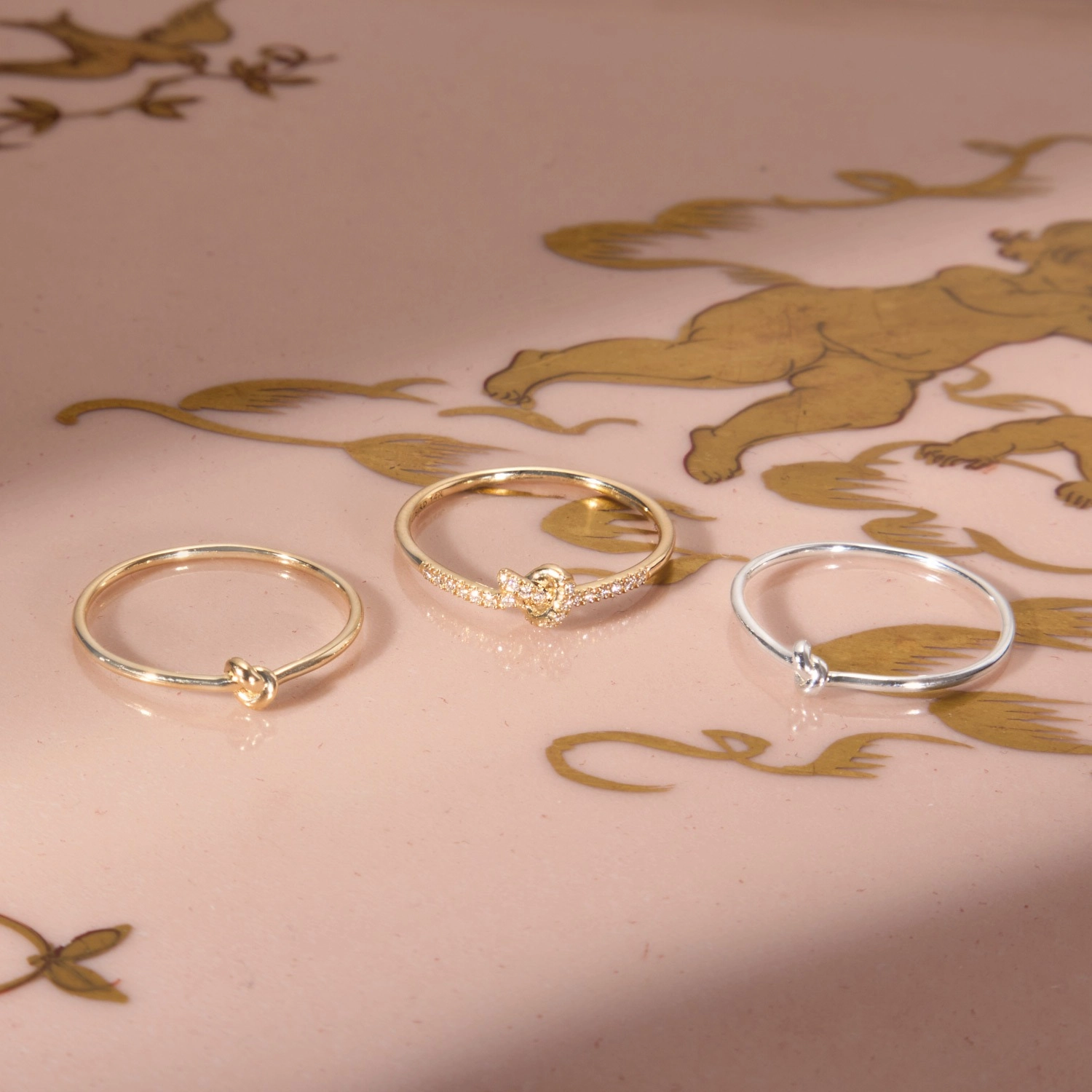 Poet's Knot Gold Ring - Image 10