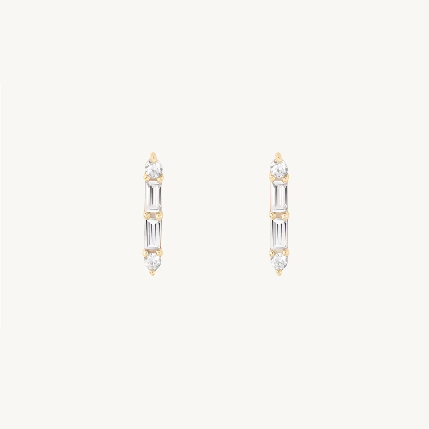 Pointelle Diamond Baguette Stud (single)