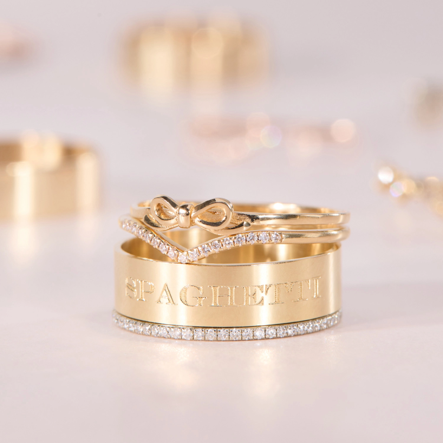 Grand Tomboy Engravable Gold Ring - Image 12