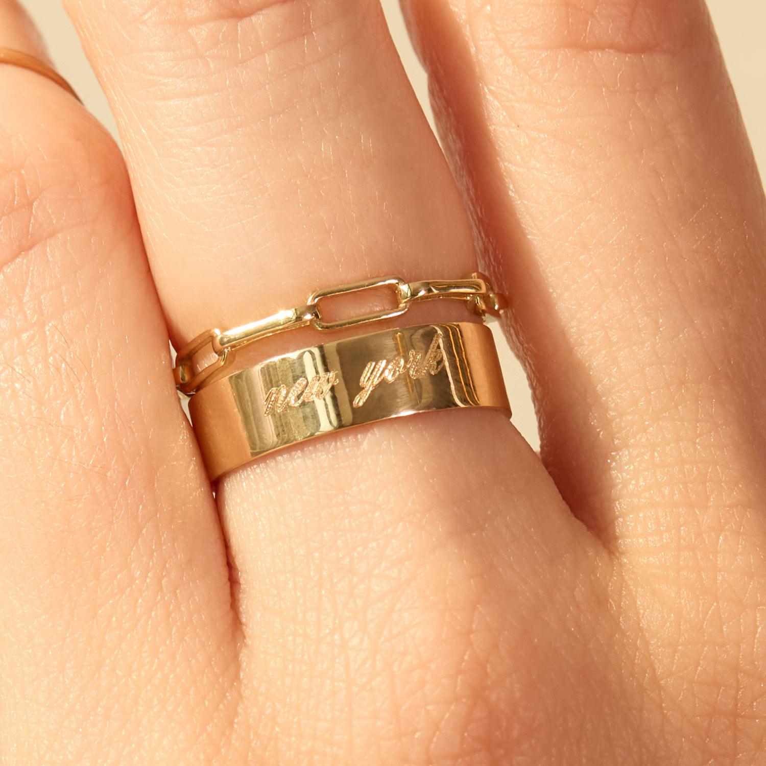 Grand Tomboy Engravable Gold Ring - Image 8