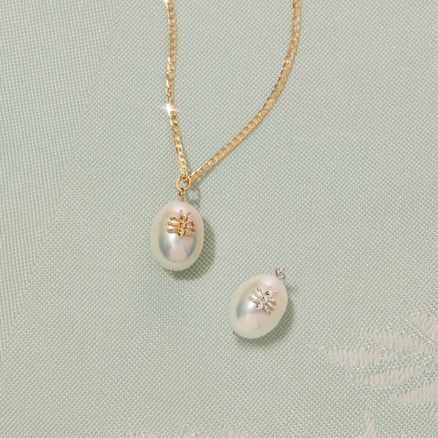 Honey Water Pearl Gold Charm - Image 13
