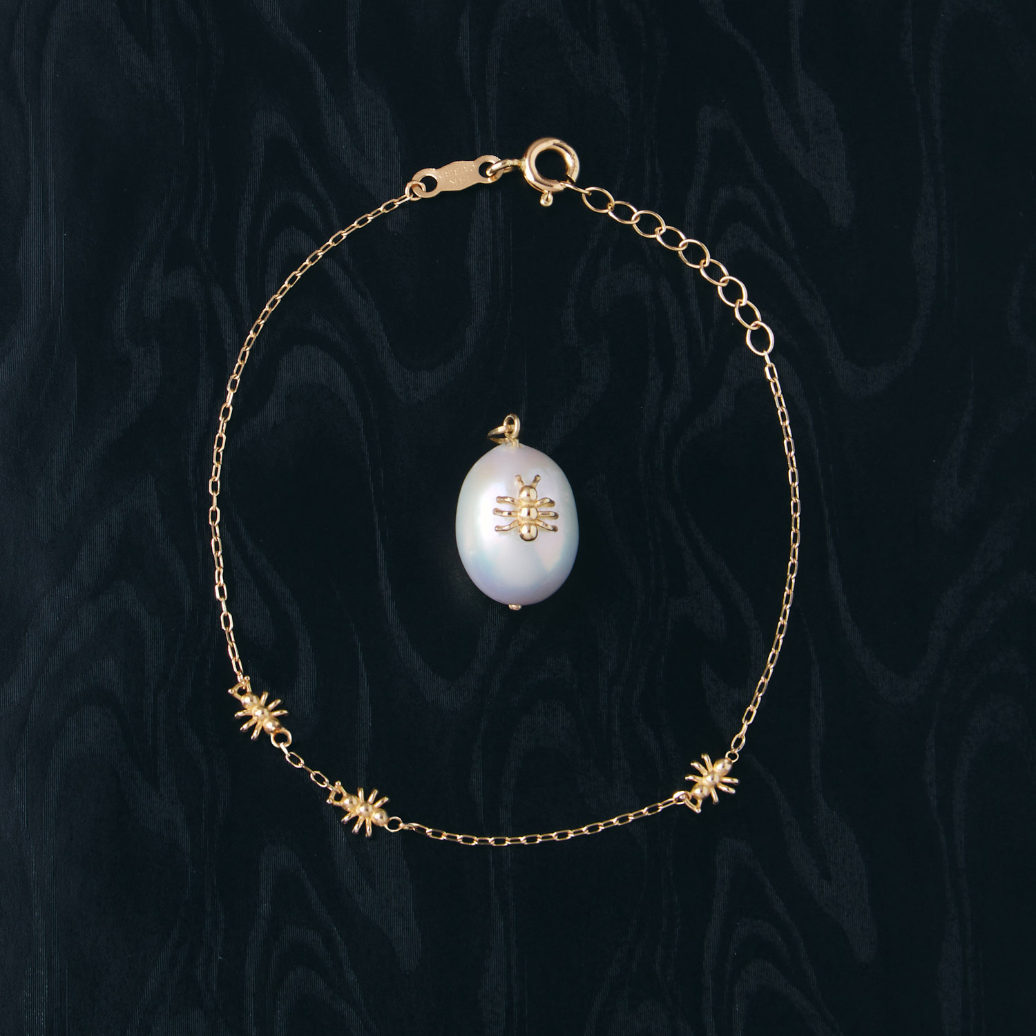 Honey Water Pearl Gold Charm - Image 15