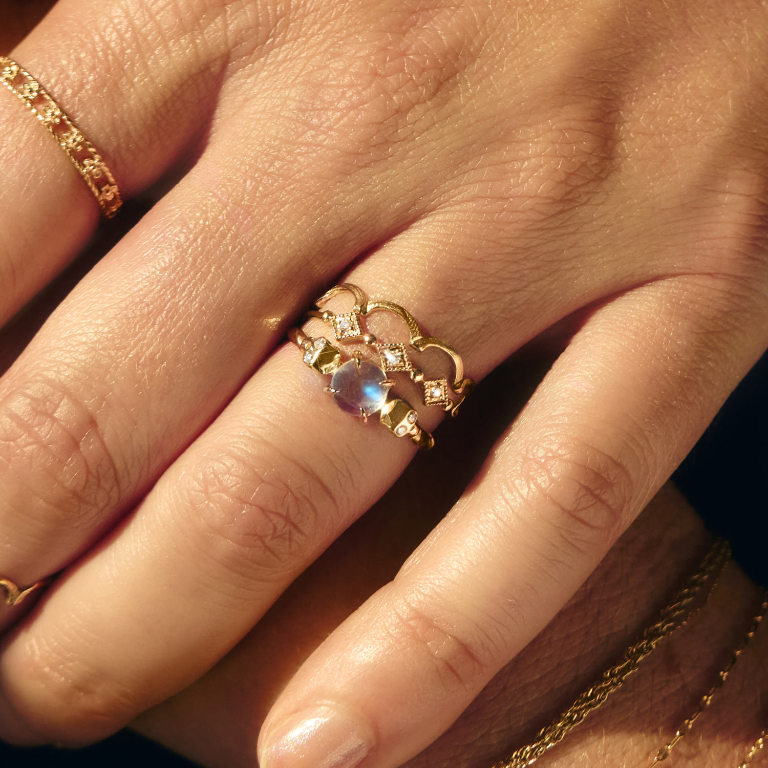 Cuckoo Ballet Diamond Ring, Yellow Gold - Image 5