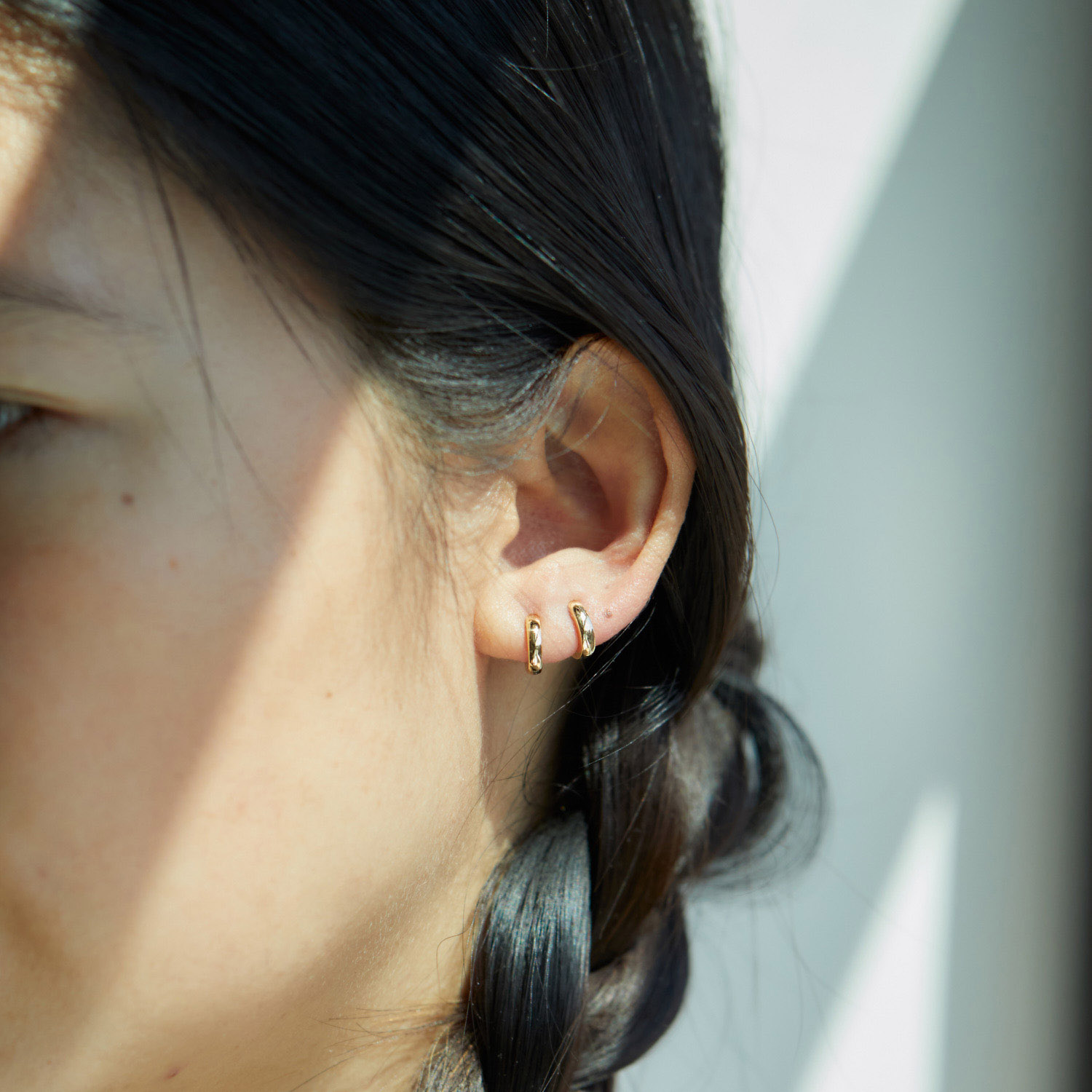 Chubby Huggy Gold Hoop Earring (single) - Image 4