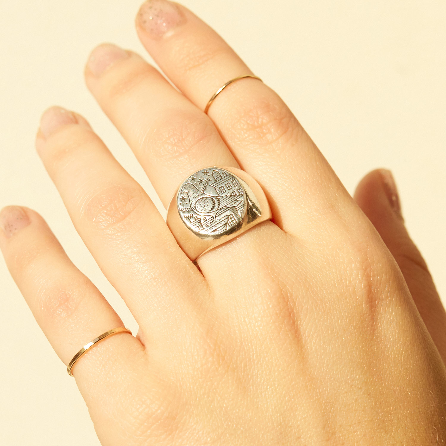 New York Pigeon Signet Ring - Image 5