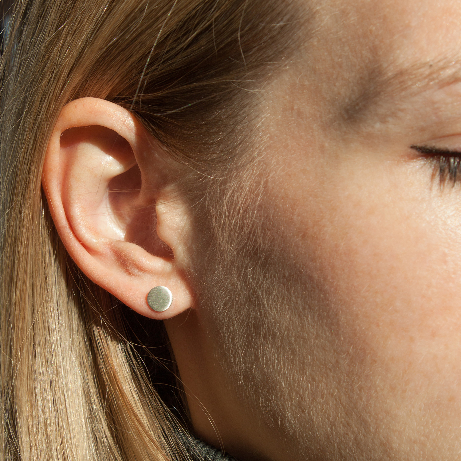 Dot Stud Earring, silver (single) - Image 8