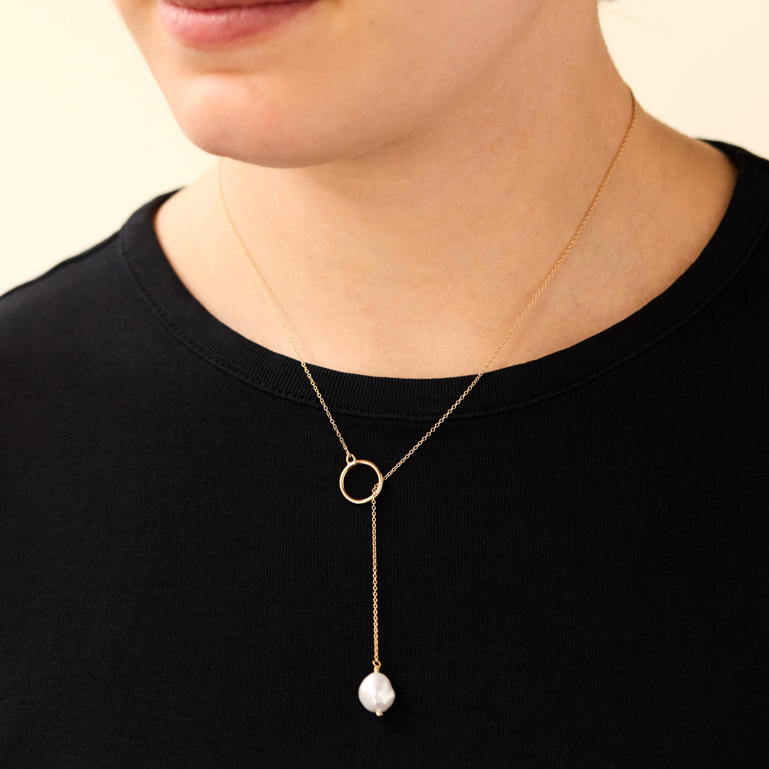 Perla Lariat Necklace - Image 3