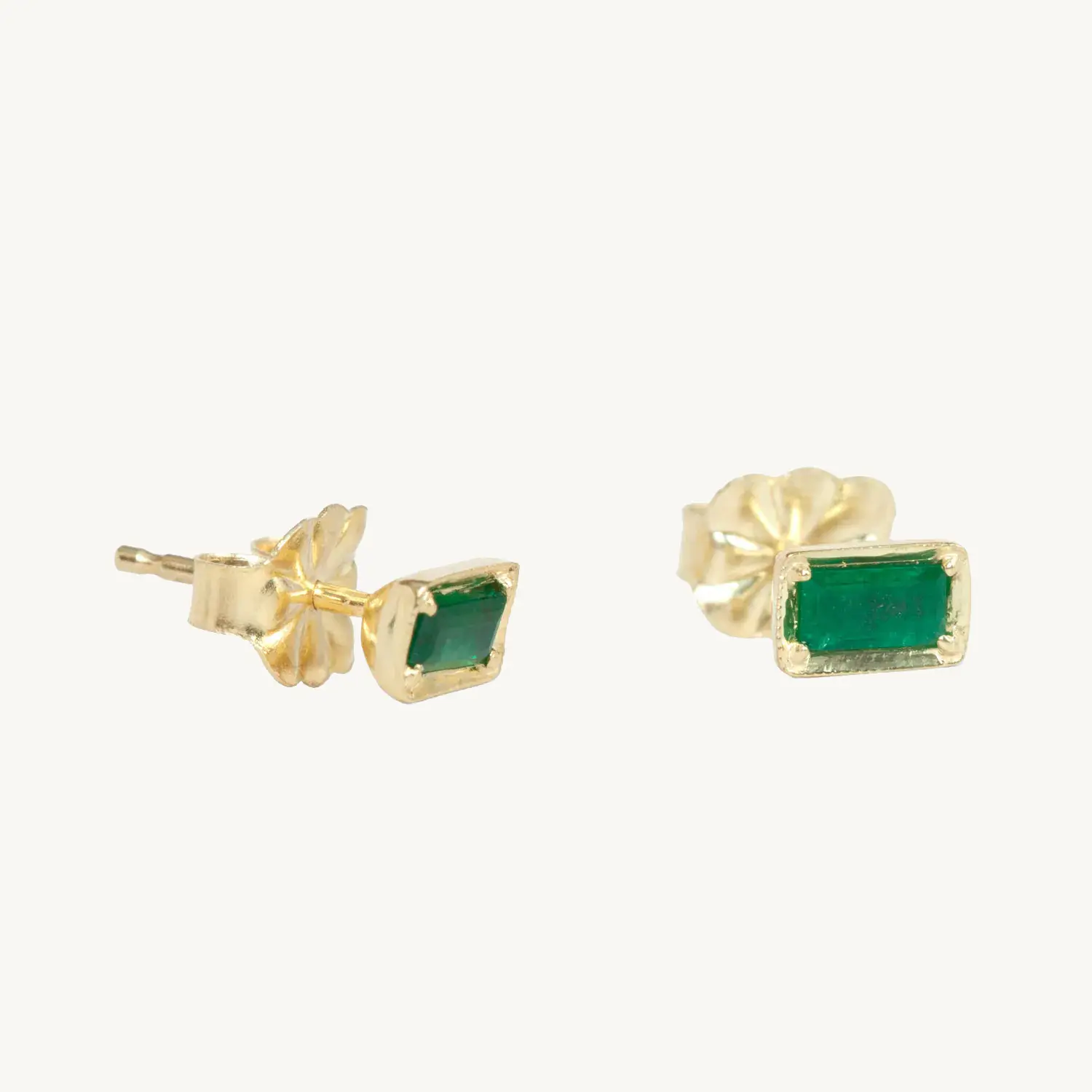Leone Emerald Earrings (Pair)