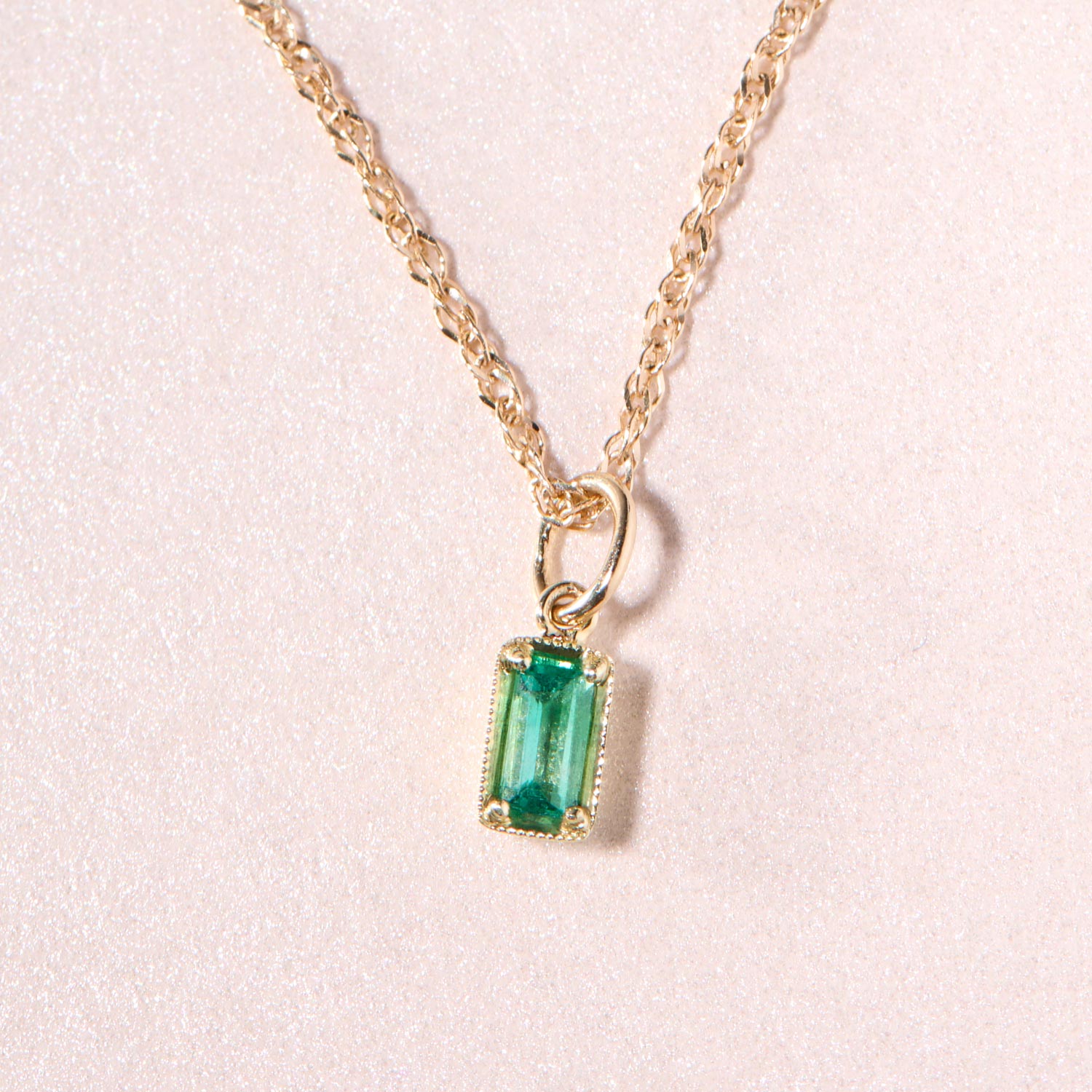 Leone Emerald Charm - Image 4