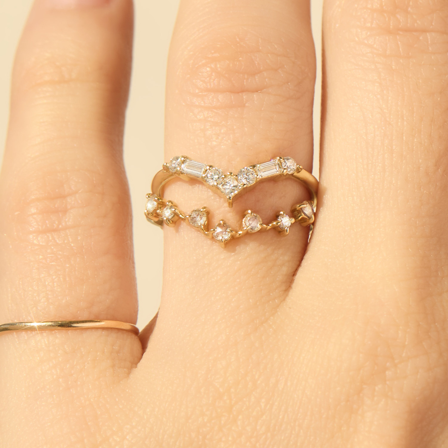 Catavina Diamond Curved Arch Band - Image 3