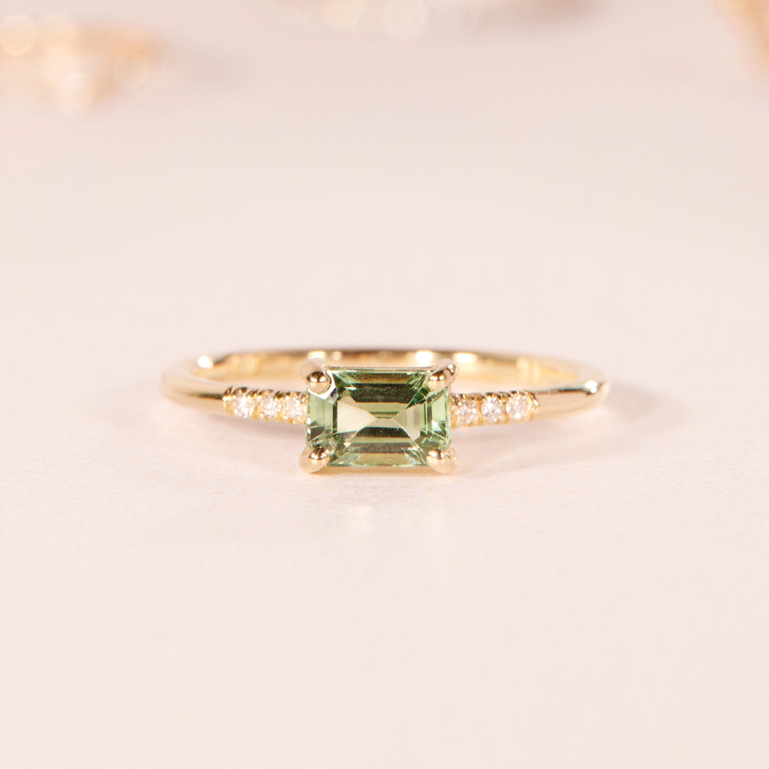 East West Green Sapphire Ring - Image 5