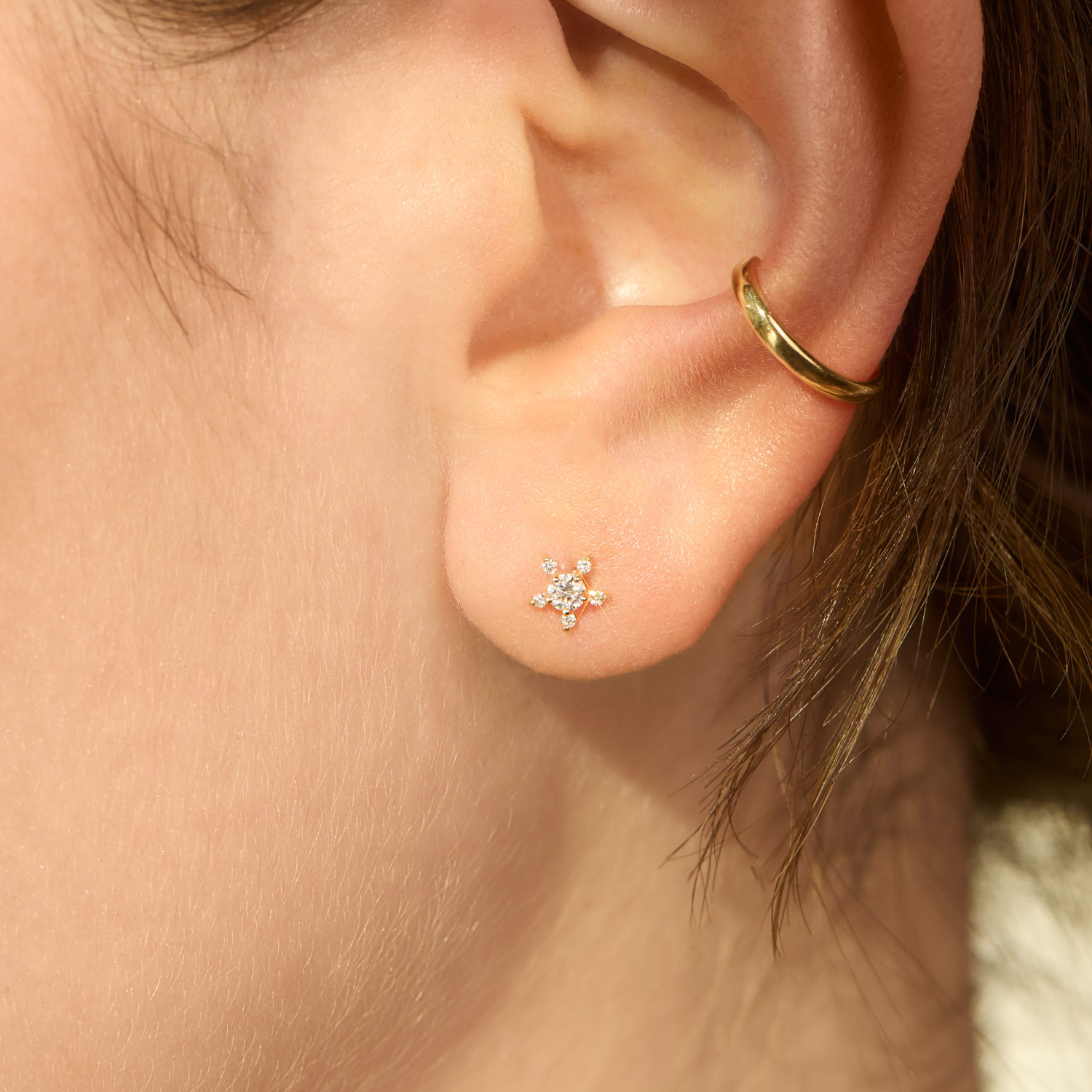 Alternative view of Diamond Flowering Stud (single)