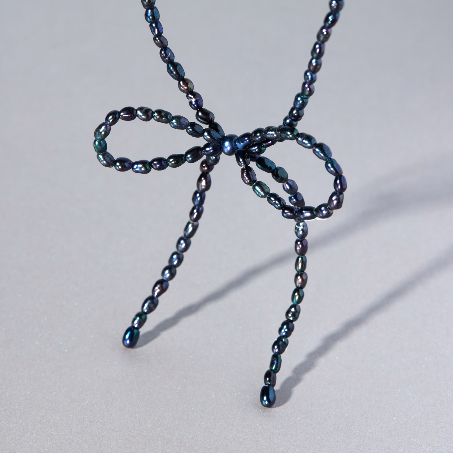 Margot Bow Black Pearl Necklace - Image 6