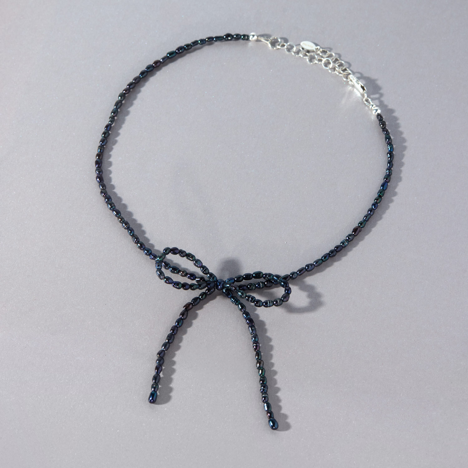 Margot Bow Black Pearl Necklace - Image 5