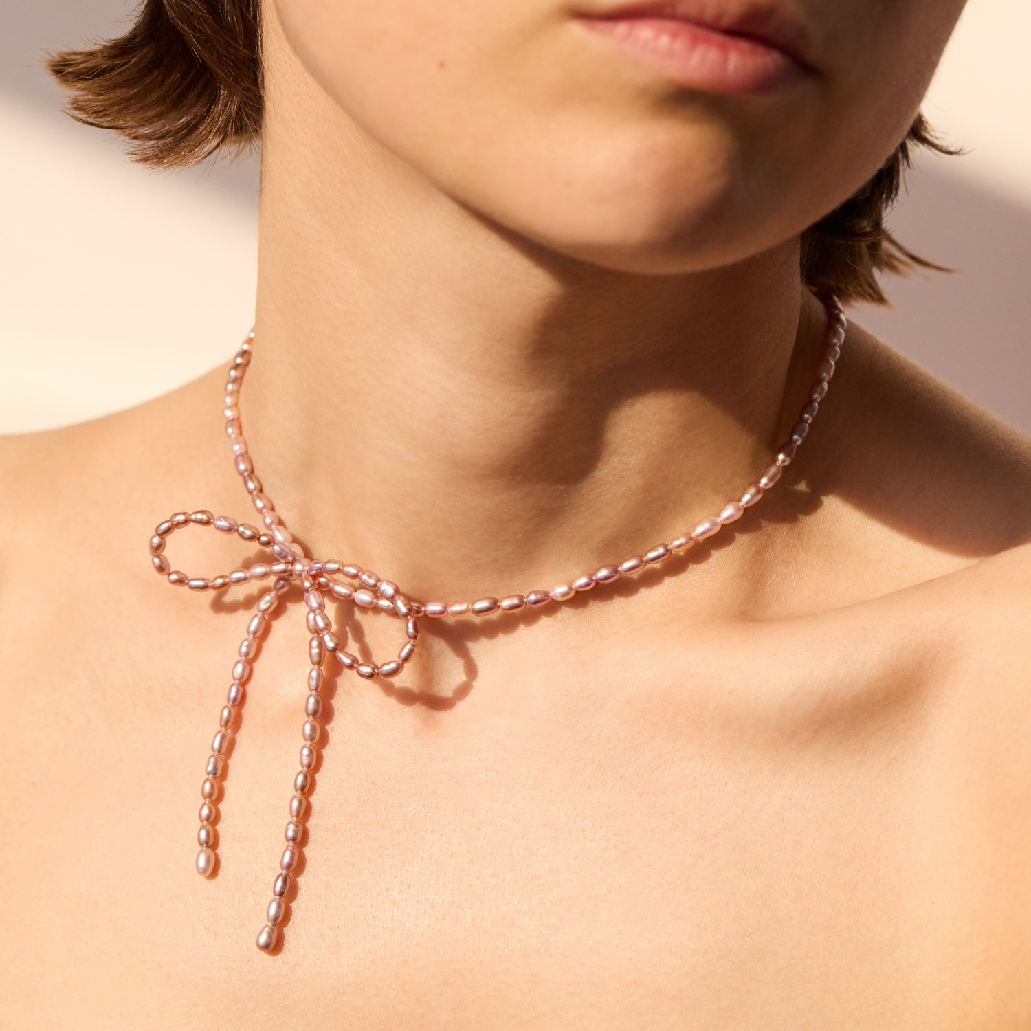 Margot Bow Mauve Pearl Necklace - Image 3