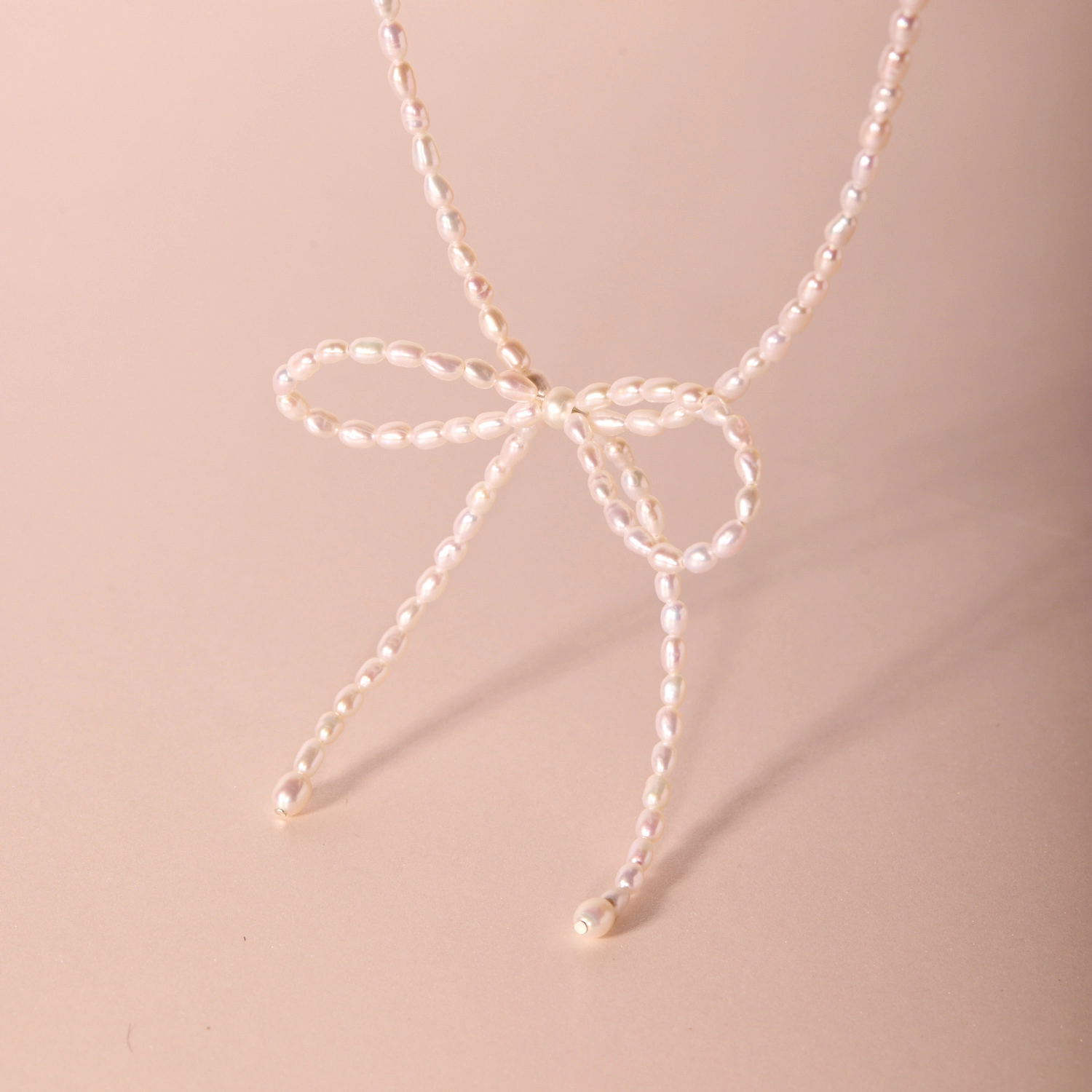 Margot Bow Pearl Necklace - Image 6