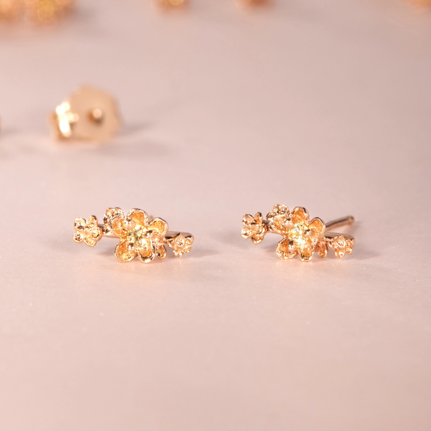 Large Buttercup Stud (single) - Image 4