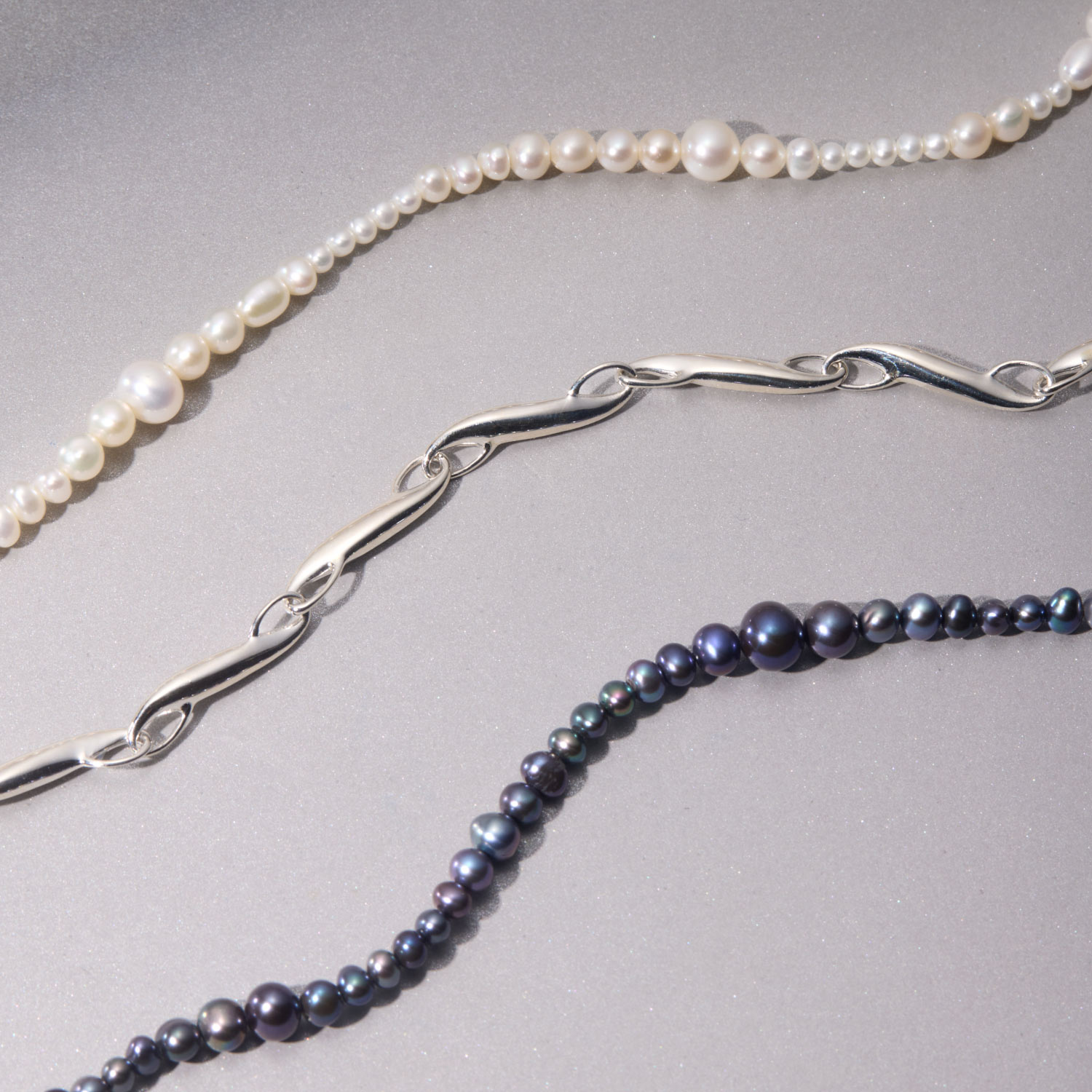 Peacock Pearl Choker - Image 6