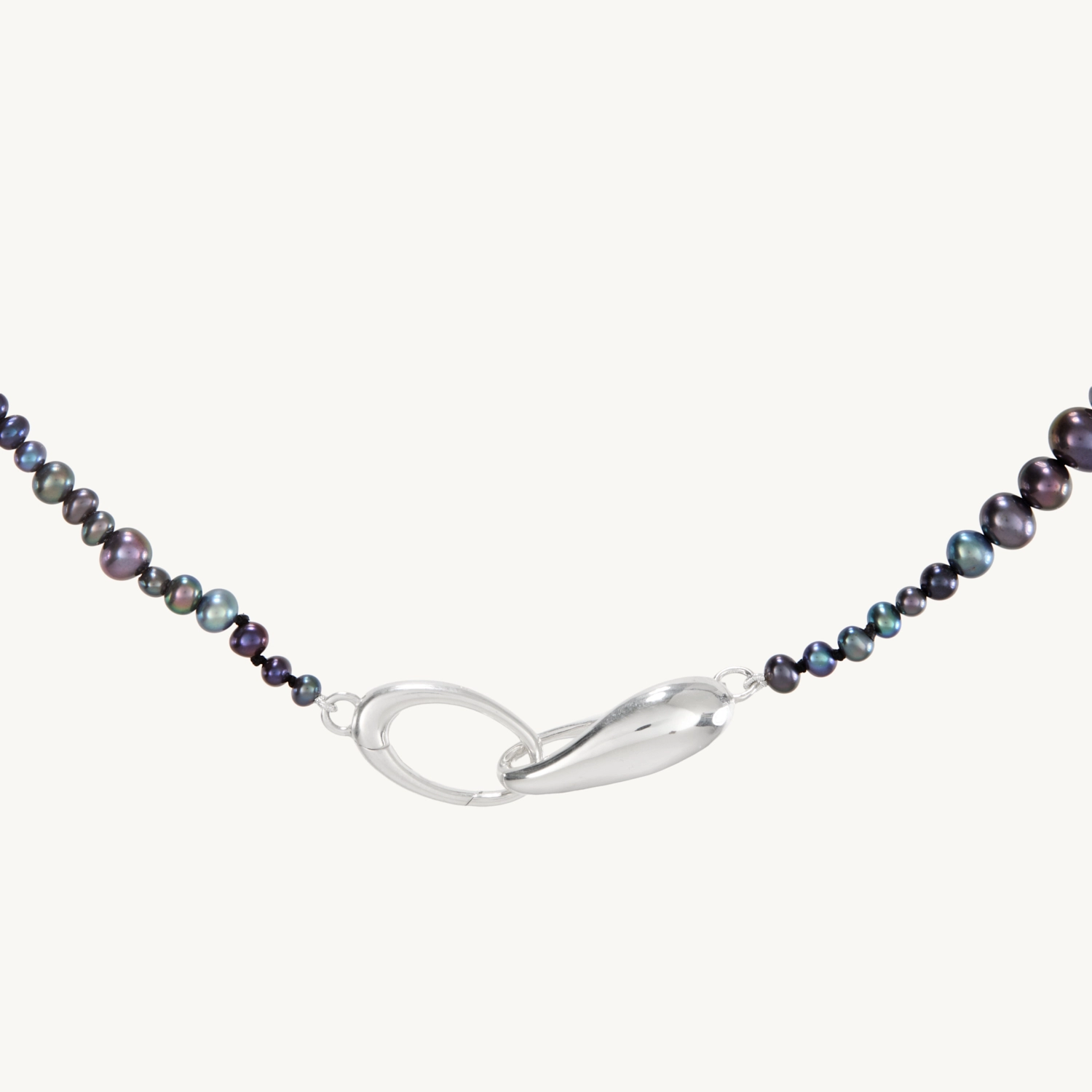 Peacock Pearl Choker - Image 9