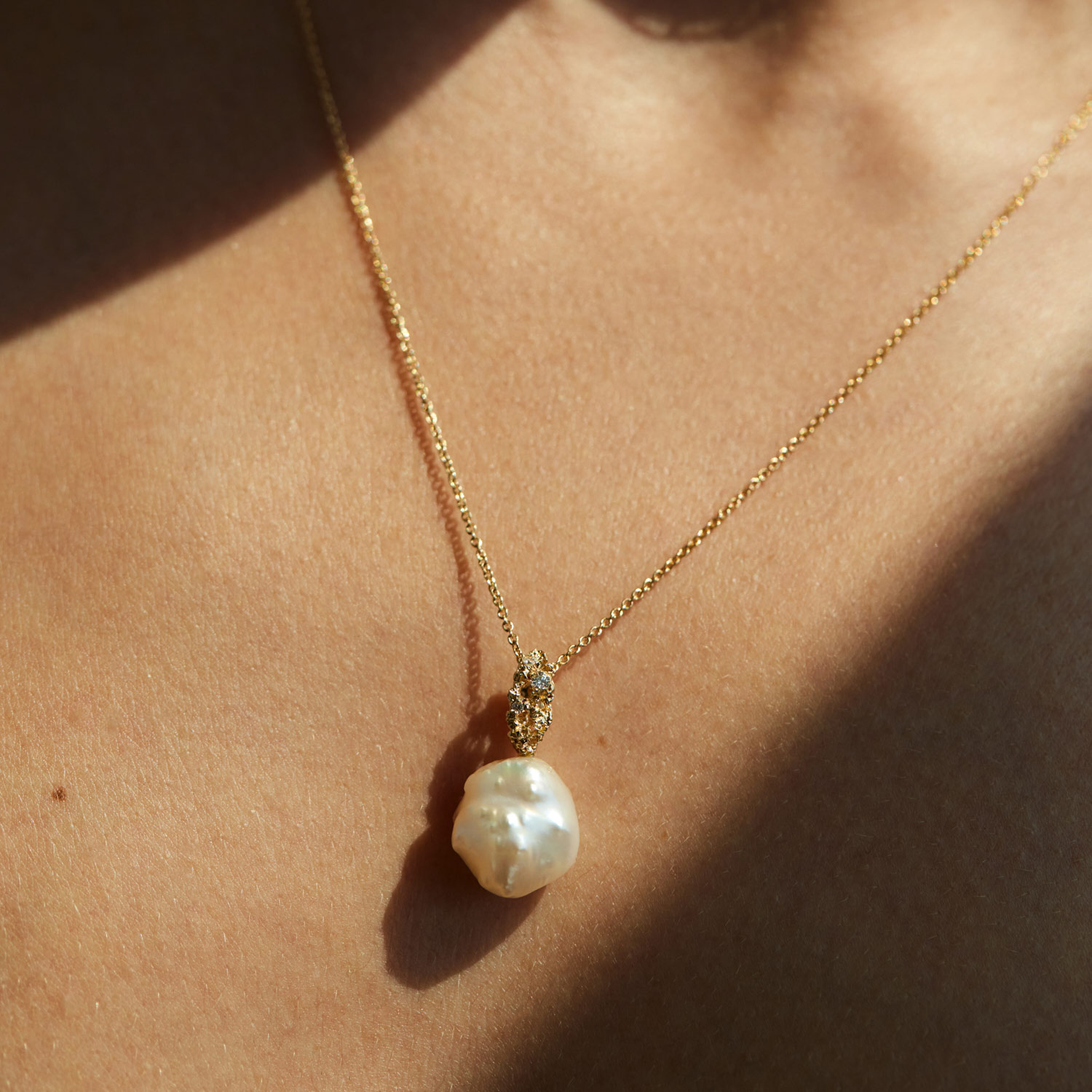 Marquise Lace Pearl Necklace - Image 3