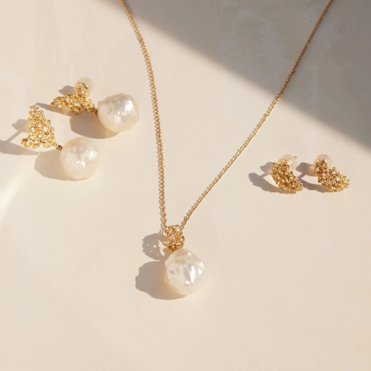 Marquise Lace Pearl Necklace - Image 10