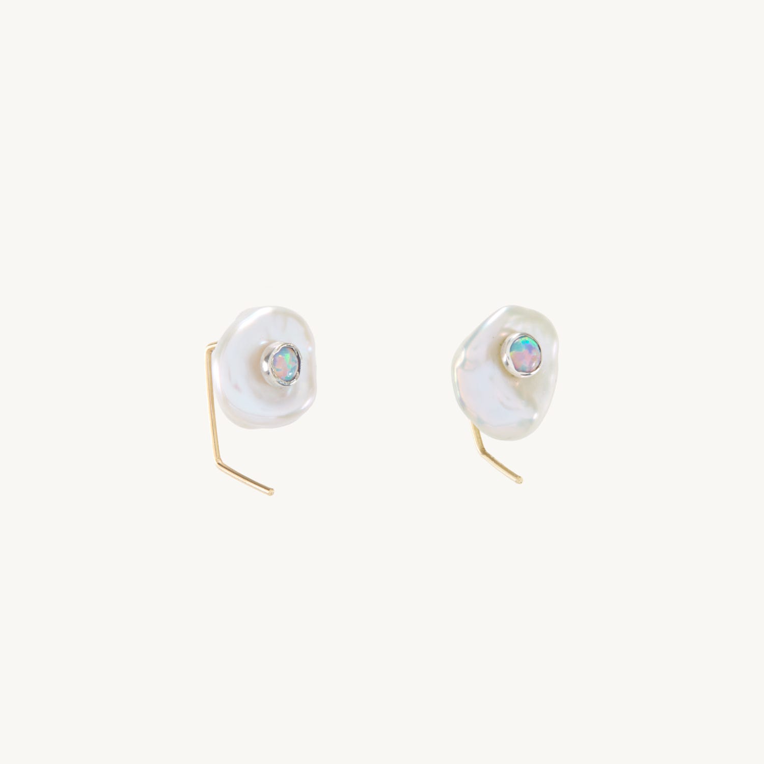 Alternative view of Oblong Pearl Earring (single)