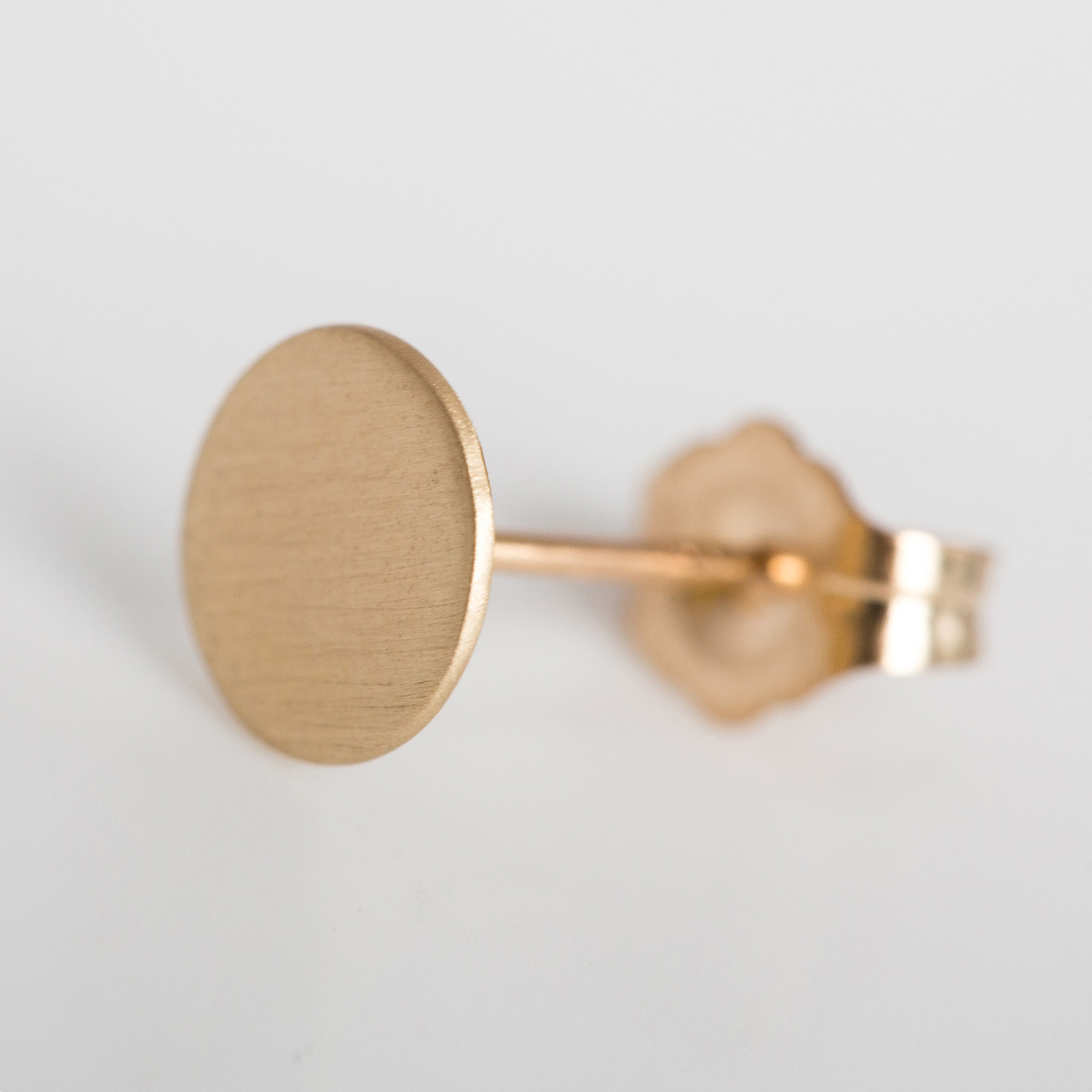 Dot Stud Earring, yellow gold (single) - Image 10