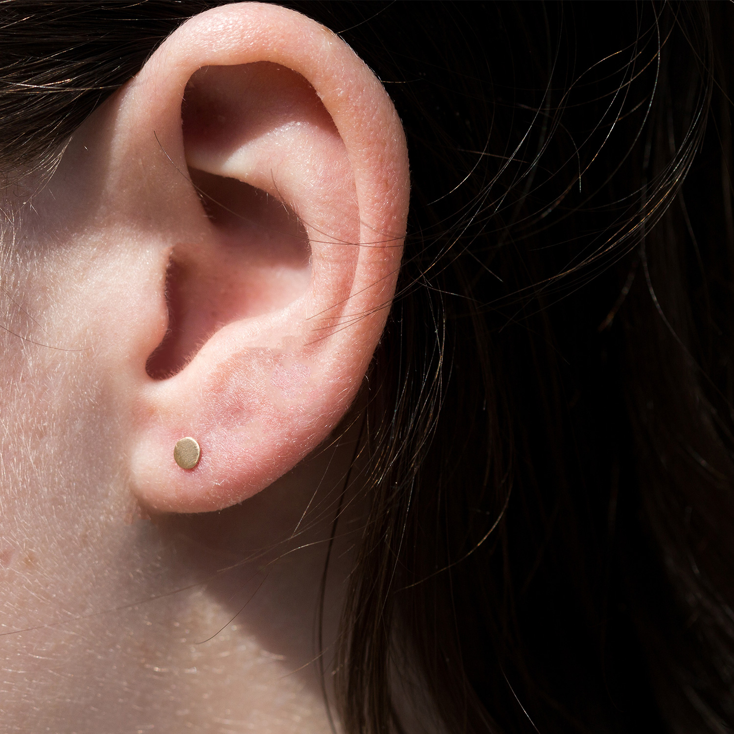 Dot Stud Earring, yellow gold (single) - Image 7