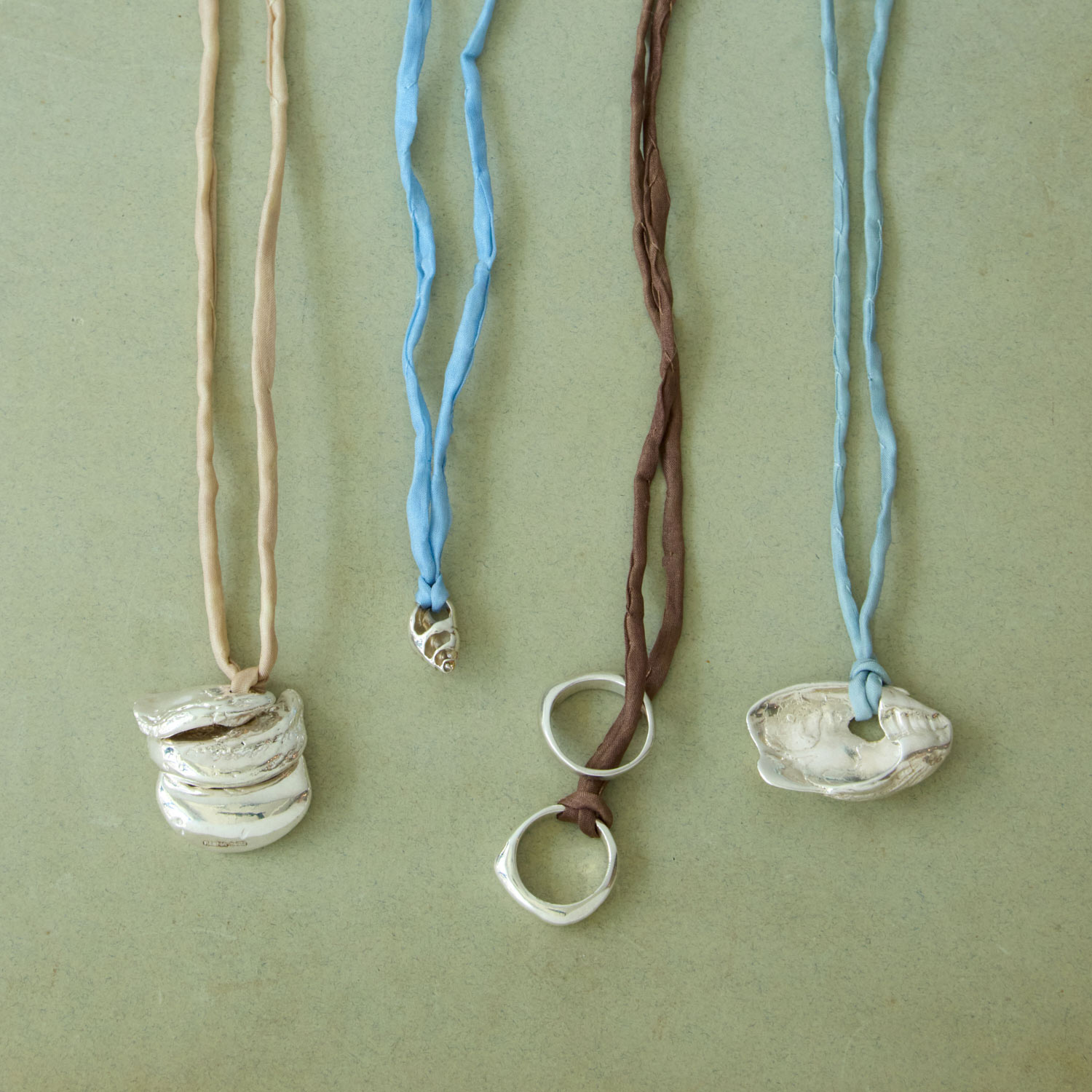 Venus Mini Shell Necklace - Image 5