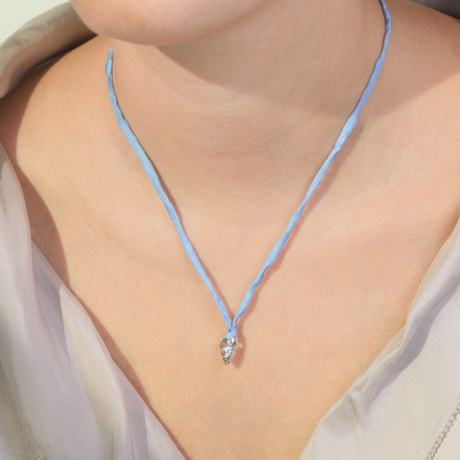 Venus Mini Shell Necklace - Image 3