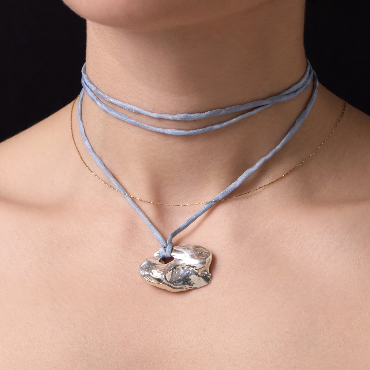 Venus Oyster Shell Necklace - Image 4