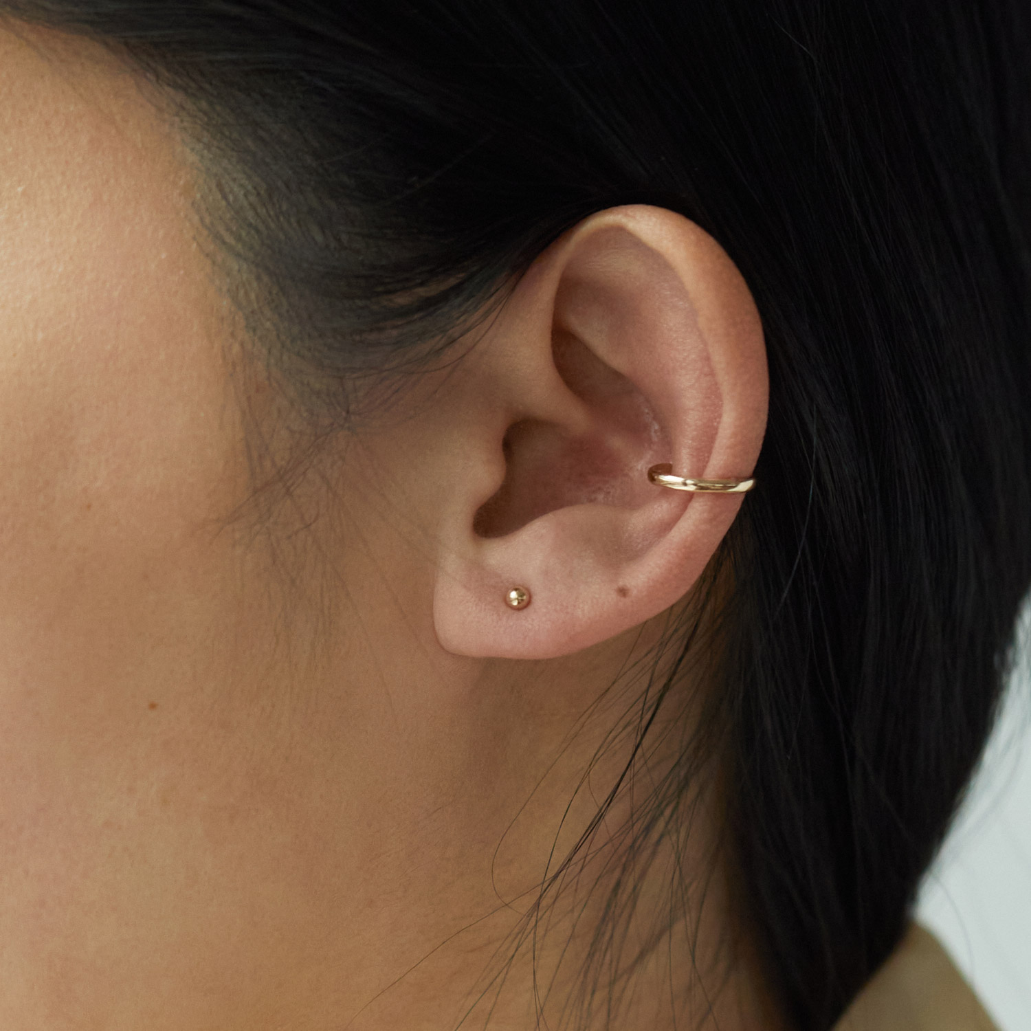 Alternative view of Gold Ball Stud (single)