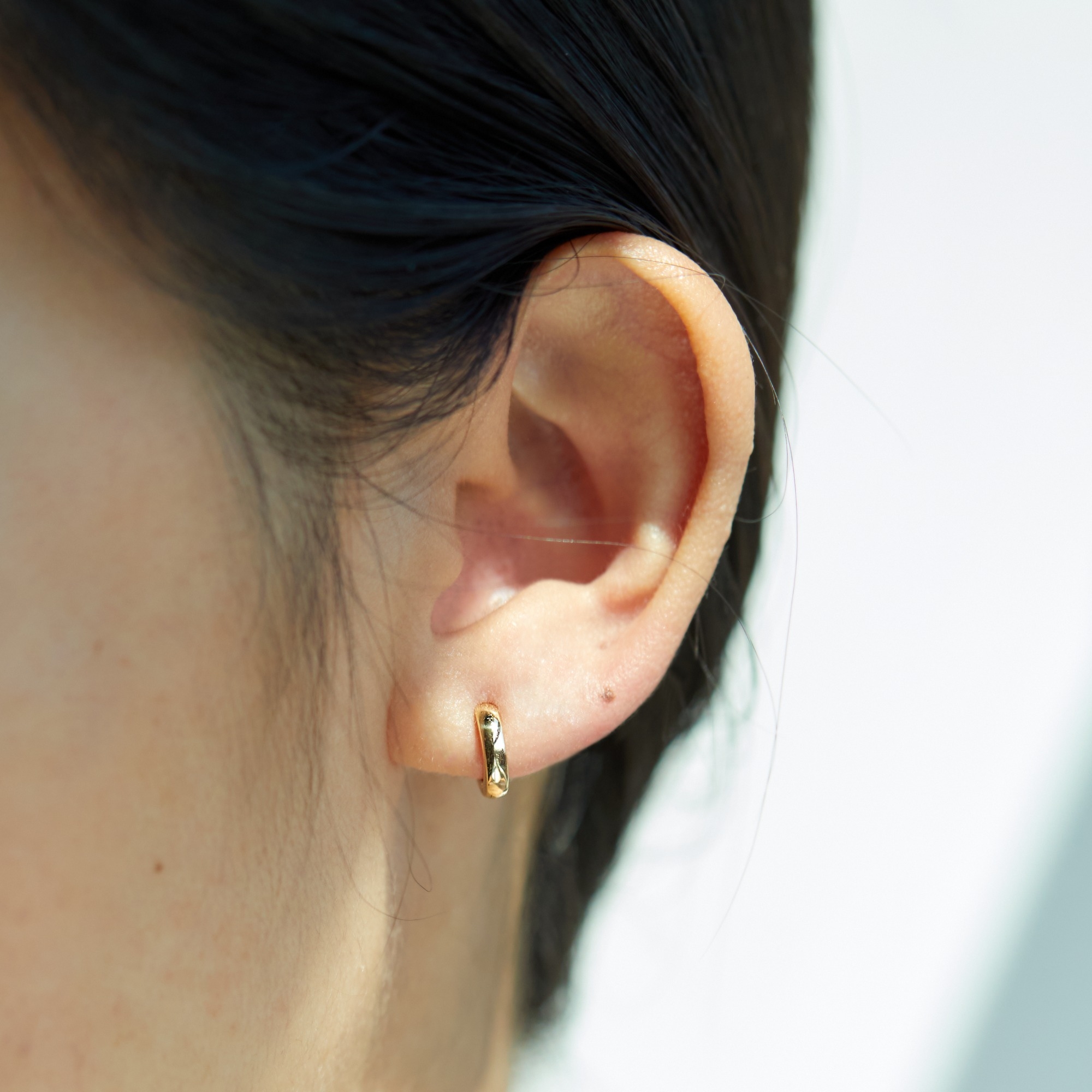 Chubby Huggy Gold Hoop Earring (single) - Image 3
