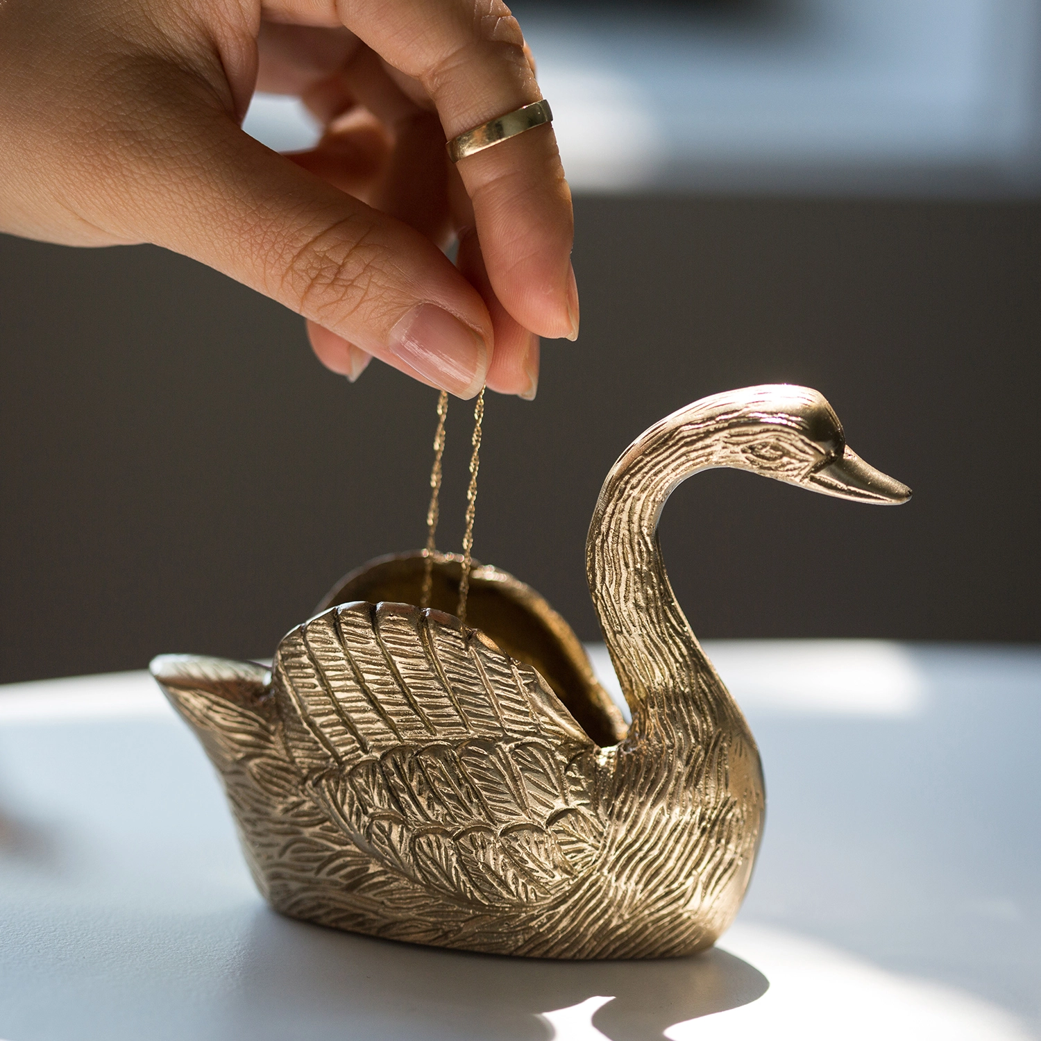 Catbird Swan Ring Holder - Image 5