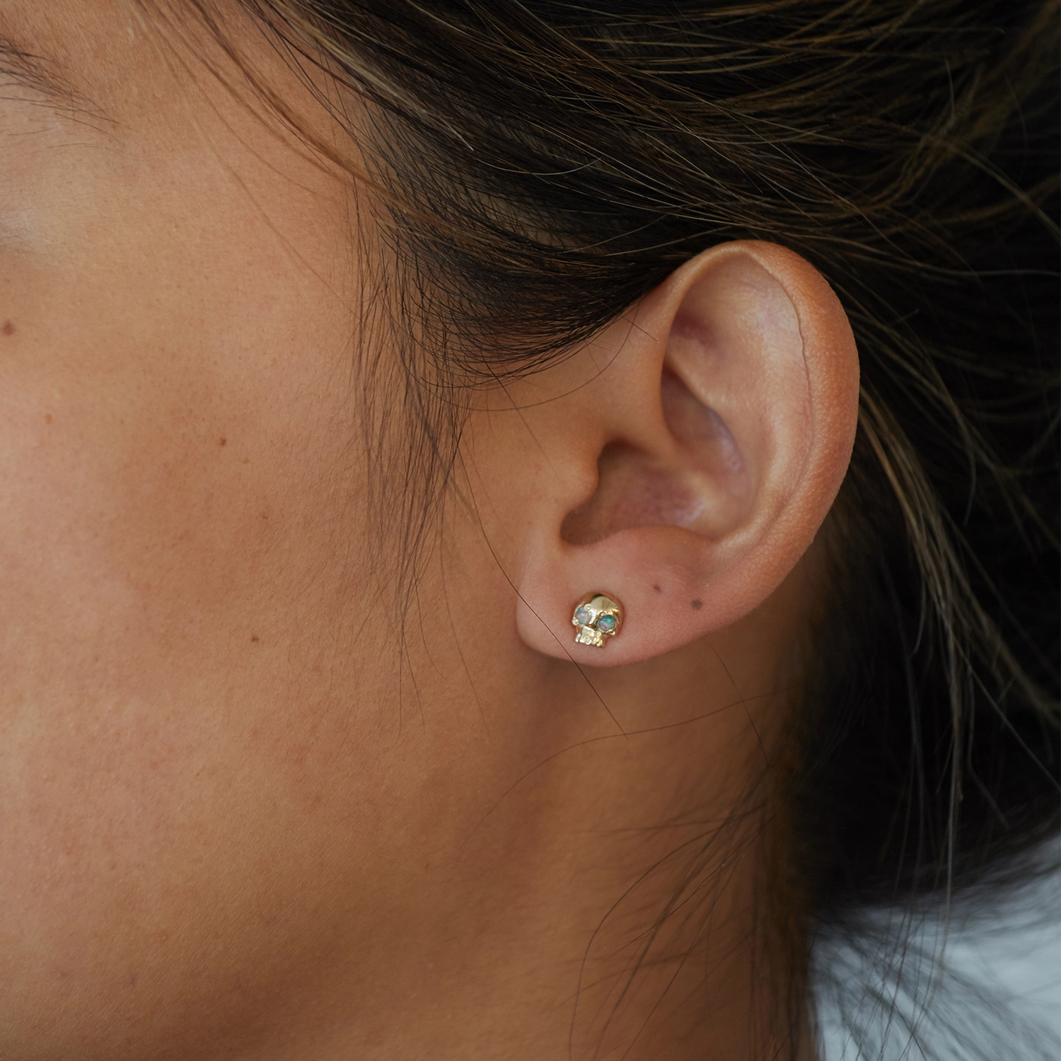 Alternative view of Mini Skull Earring (Single)