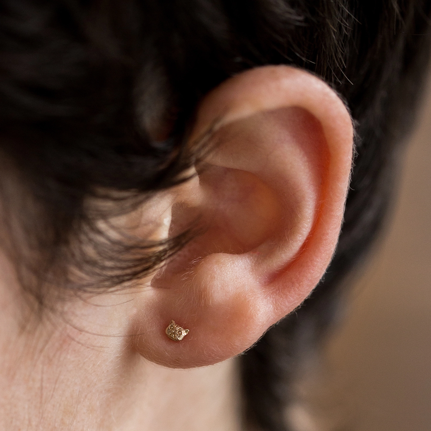 Alternative view of Itty Bitty Kitty Stud, Yellow Gold (single)