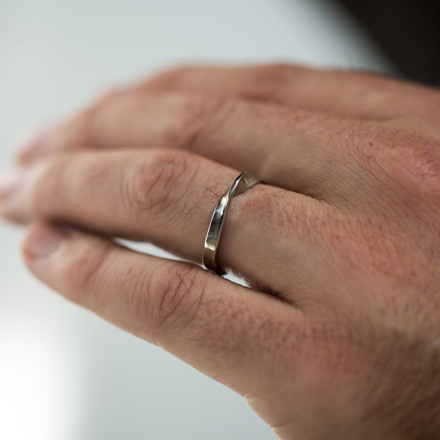 Wide Twisted Eternal Ring - Image 5