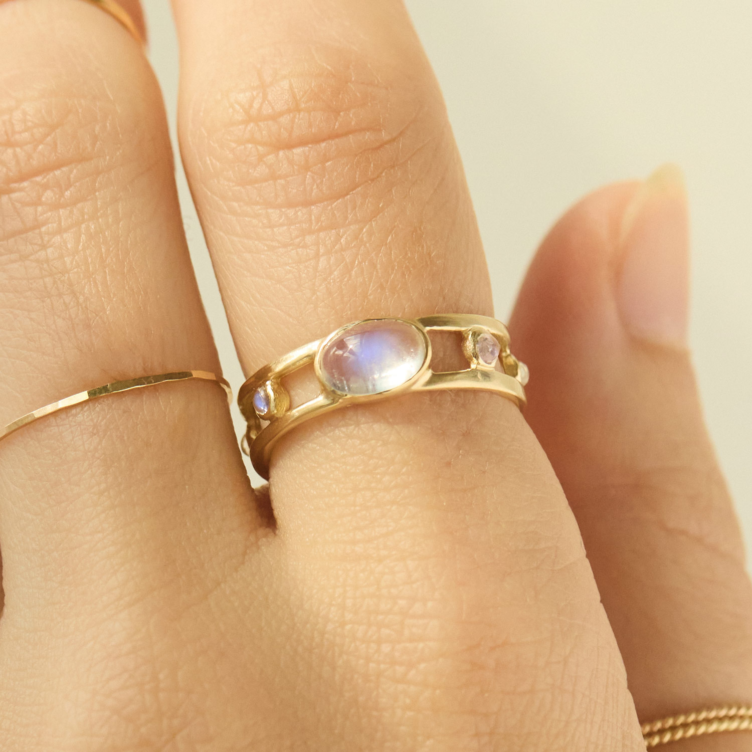 Via III Moonstone Ring - Image 7