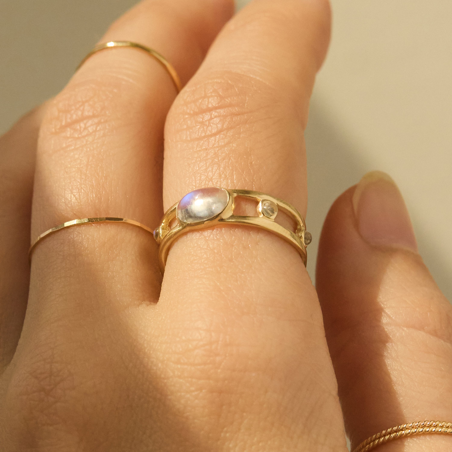 Via III Moonstone Ring - Image 8