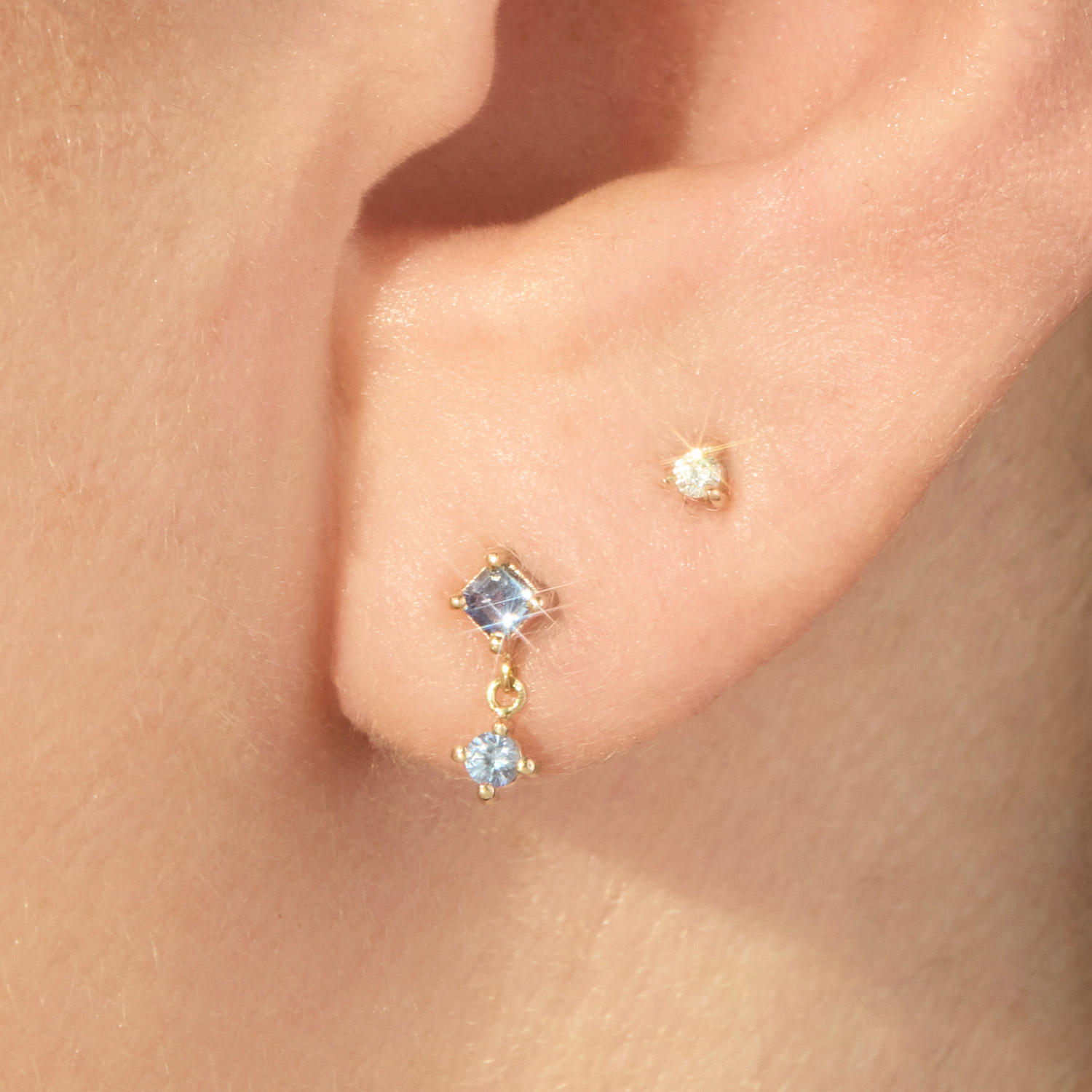 Alternative view of Sapphire Stela Earring (single)
