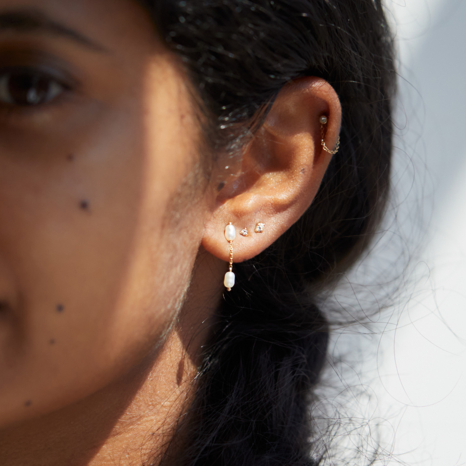Alternative view of Short Pearl Shower Earring (single)
