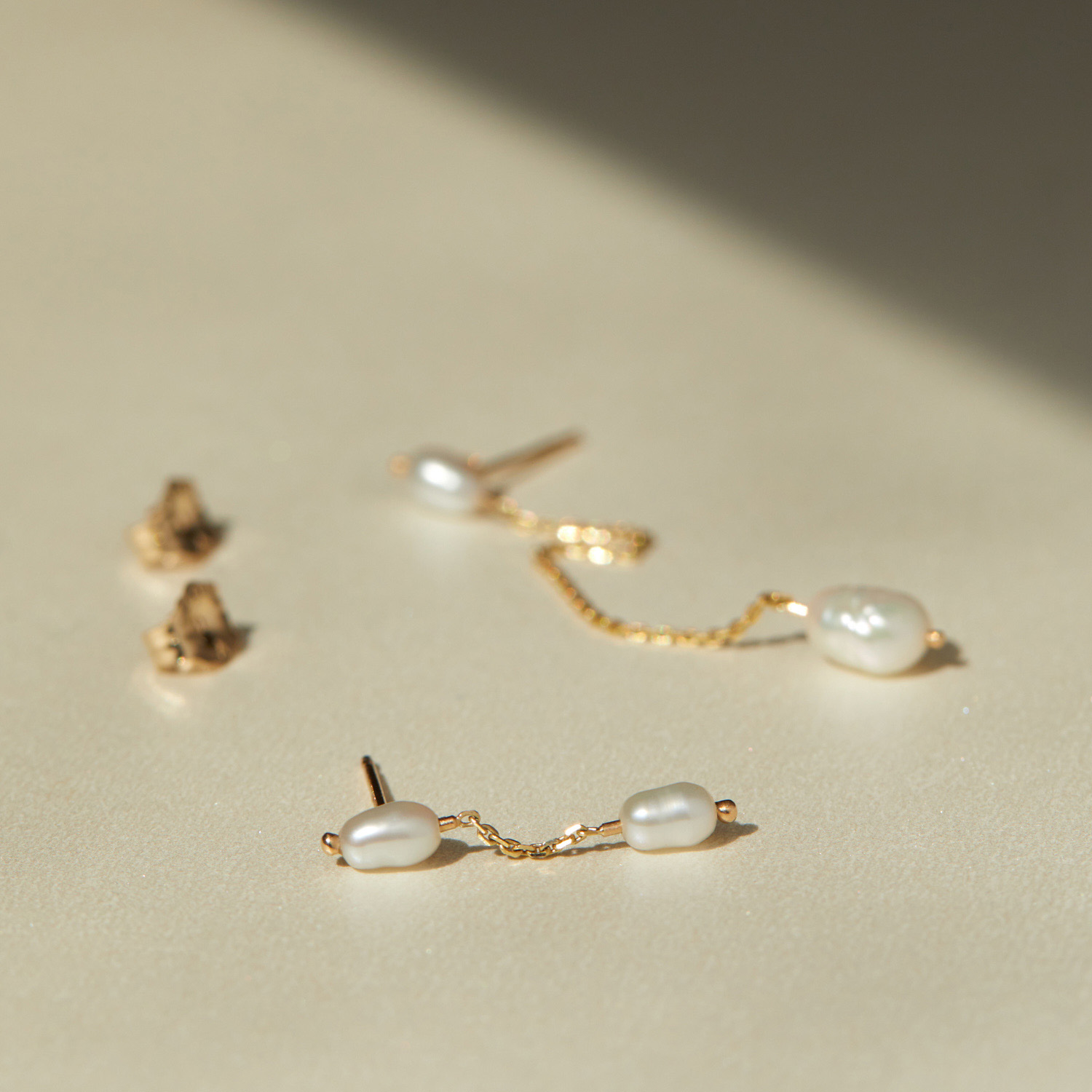 Short Pearl Shower Earring (single) - Image 7